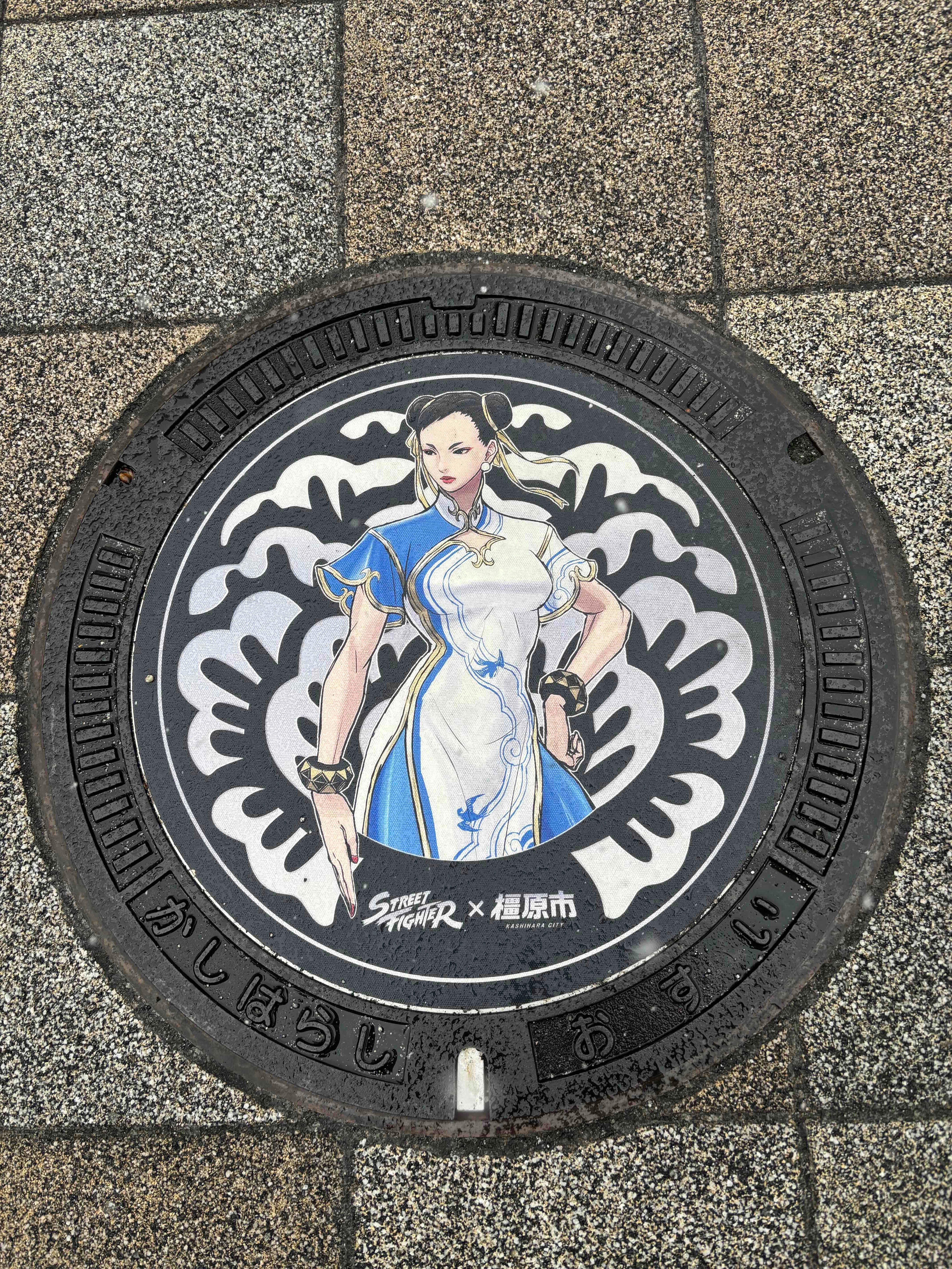 ストリートファイターのマンホール蓋カード…奈良・橿原市で26