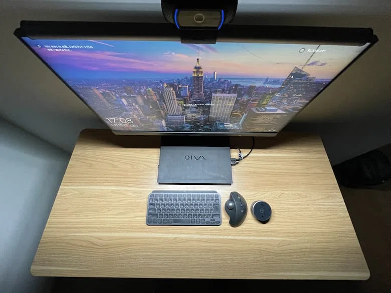 改良版】BenQ ScreenBar Halo レビュー！所有欲を満たす逸品。｜もんたな