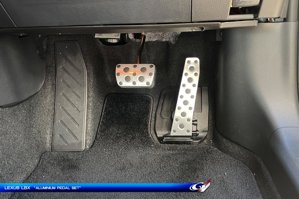 レクサスLBX「アルミペダルSET」ございます♬｜Grazio&Co.社長日記2.0