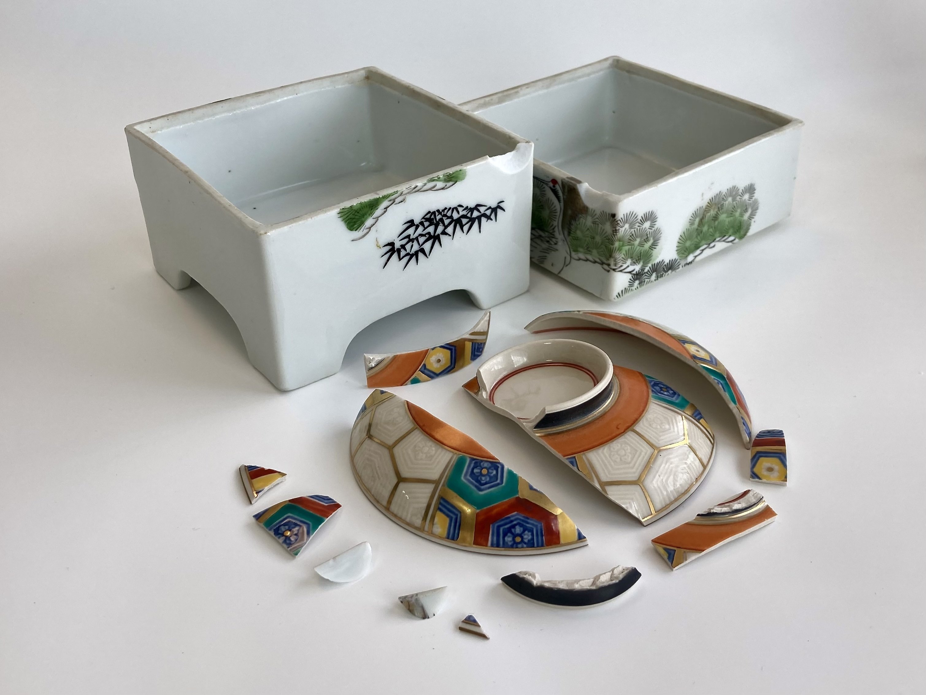 号外】現代風の金継ぎ的陶器修理に挑戦してみた！①｜萬蔵（MANZOU）