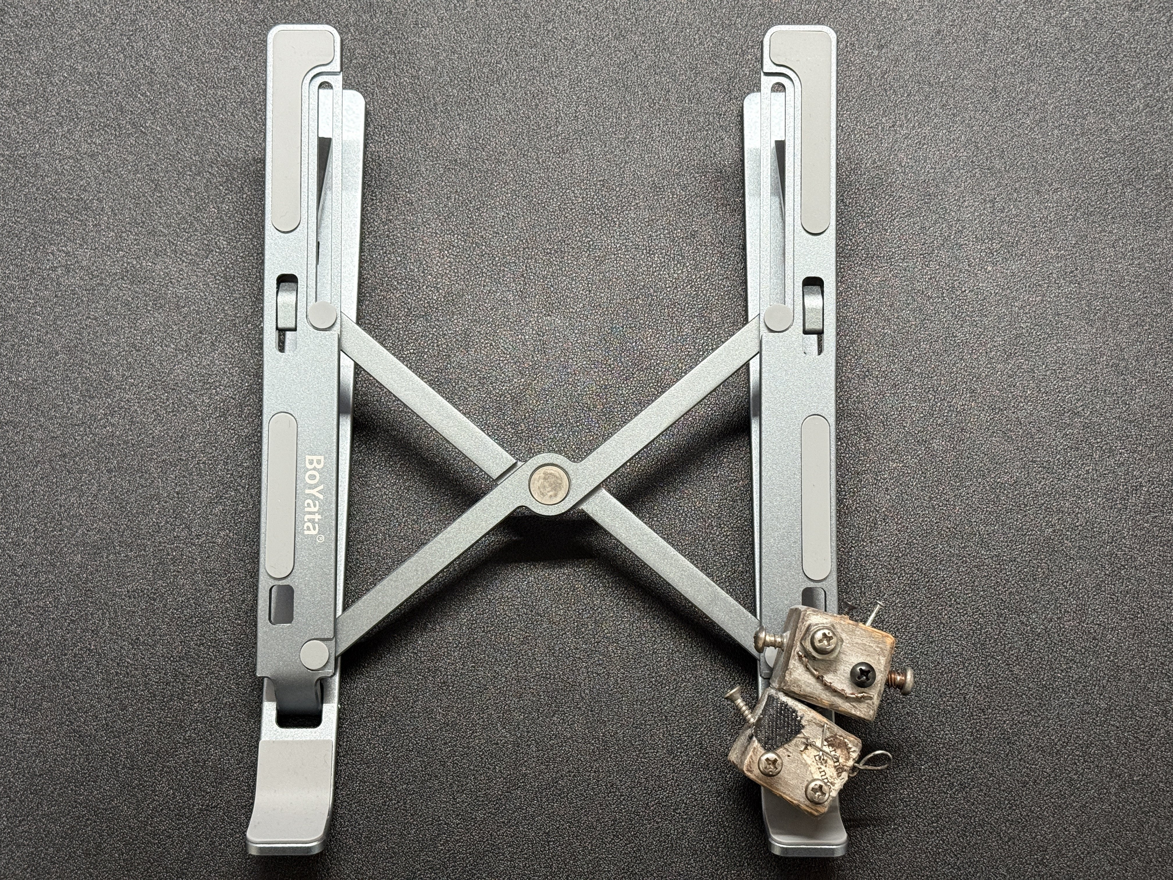 MacBook Airを購入して行動が変わった話〜おすすめの周辺機器を添えて