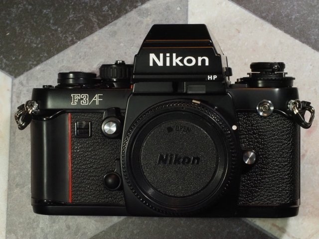 カメラ沼の深淵」 Nikon F3AF Ai AF-Nikkor ED200mm F3.5S(IF