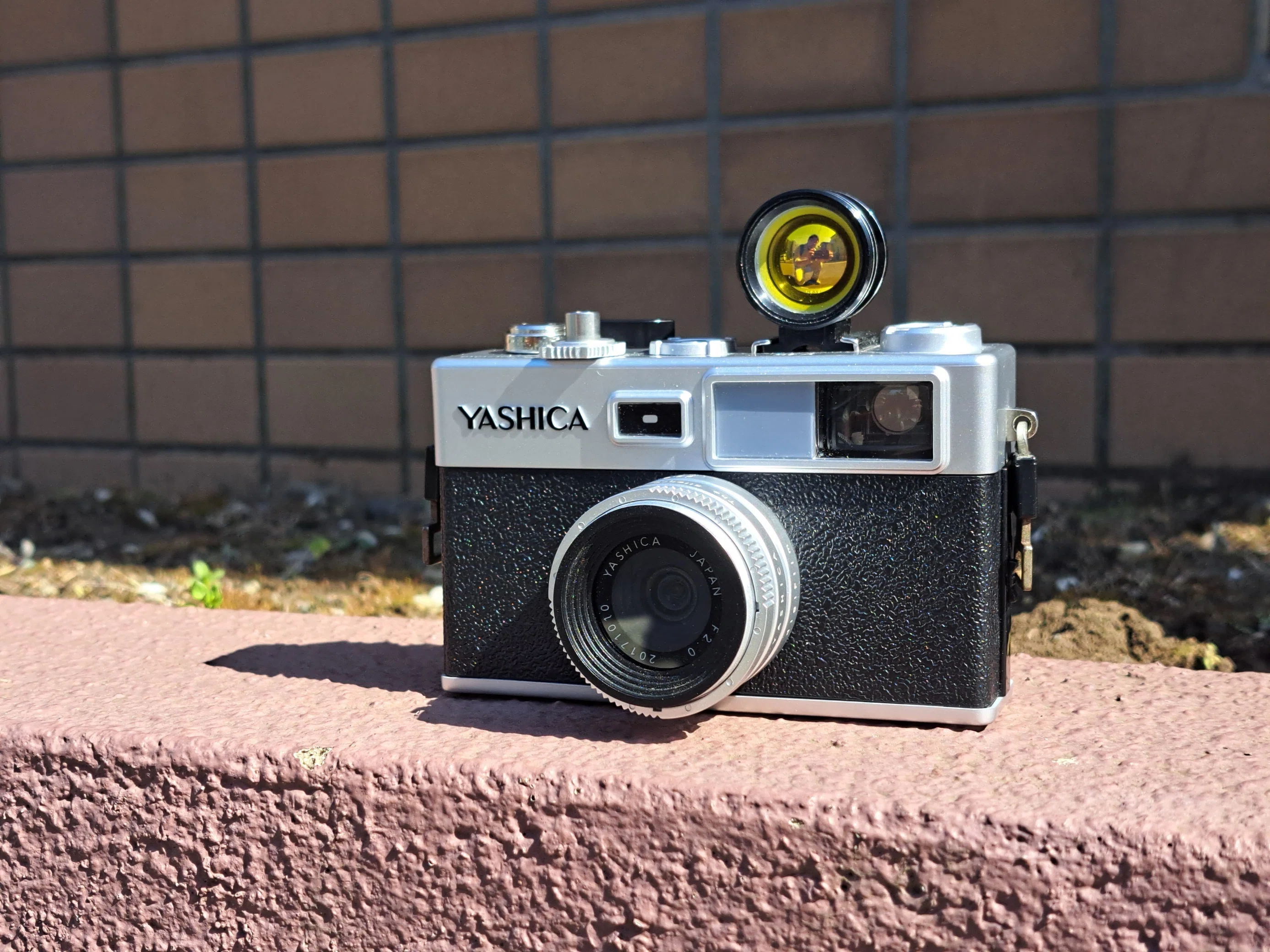 📷酷評カメラ YASHICA Y35をそれでも愛そう｜GR宮前