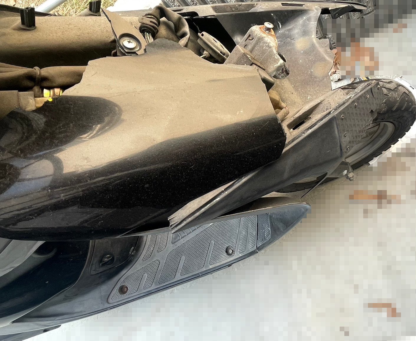 af34事故車 HONDA ライブDio（AF34）事故修理見積もり：旧車ならではの修理の難し