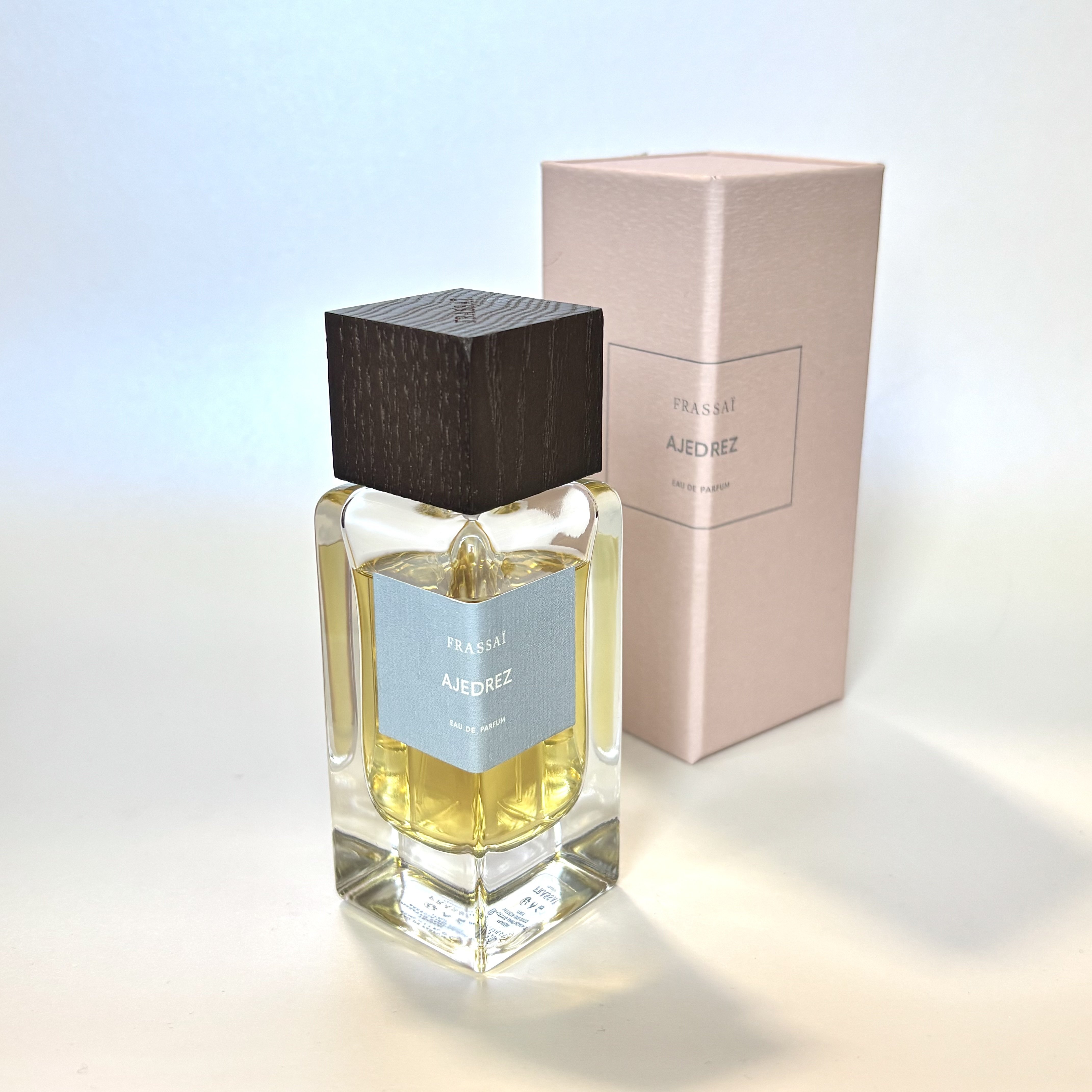 Ajedrez (2025)｜La Parfumerie Tanu