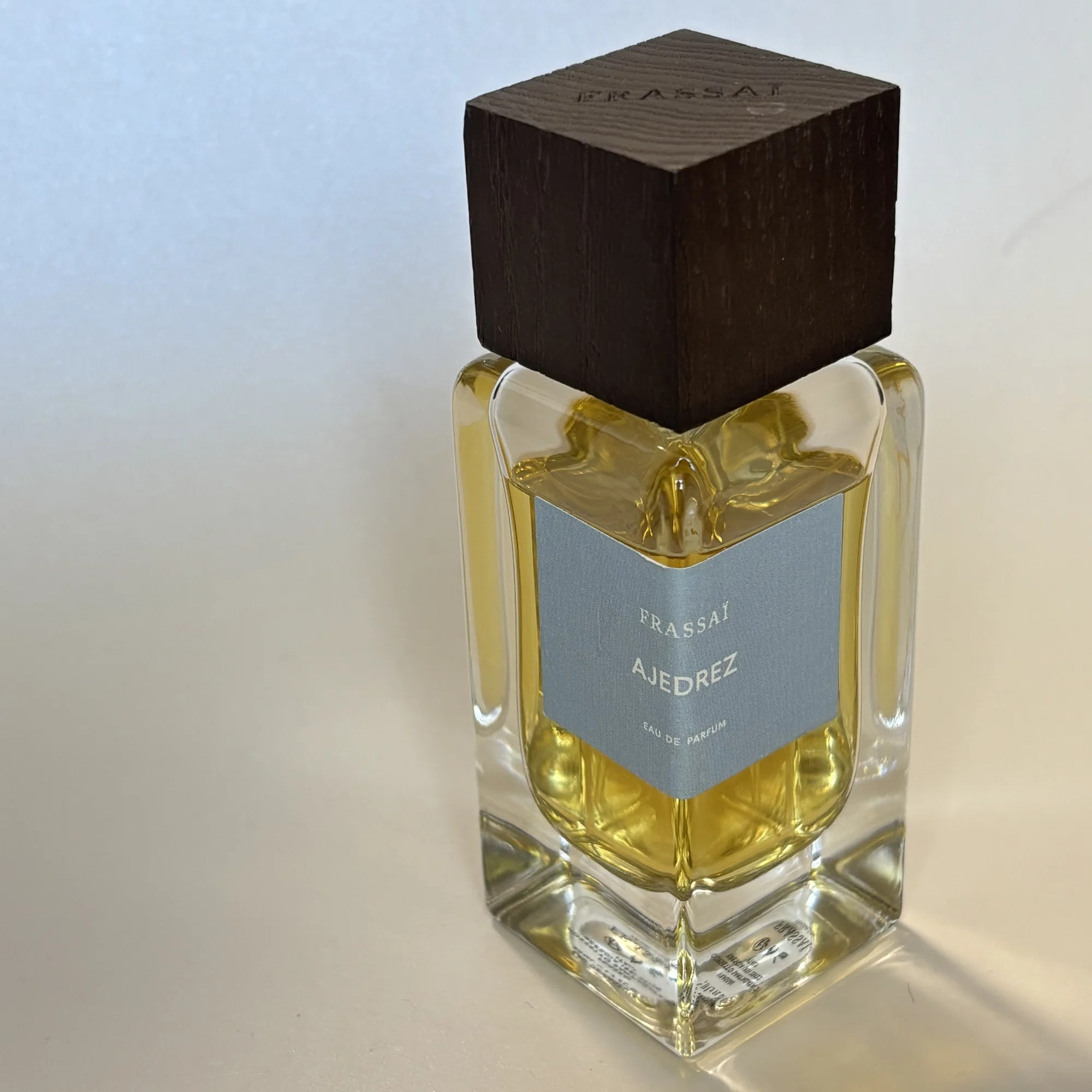 Ajedrez (2025)｜La Parfumerie Tanu