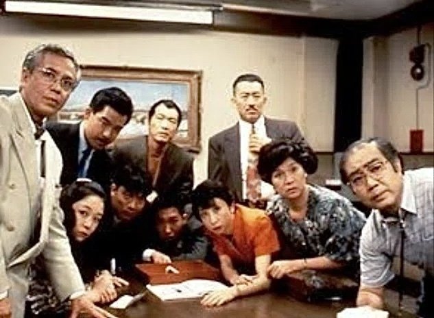 三谷幸喜「12人の優しい日本人」上演台本（雑誌『しんげき』1991年7月号） 三谷幸喜「12人の優しい日本人」上演台本（雑誌『しんげき』1991年7