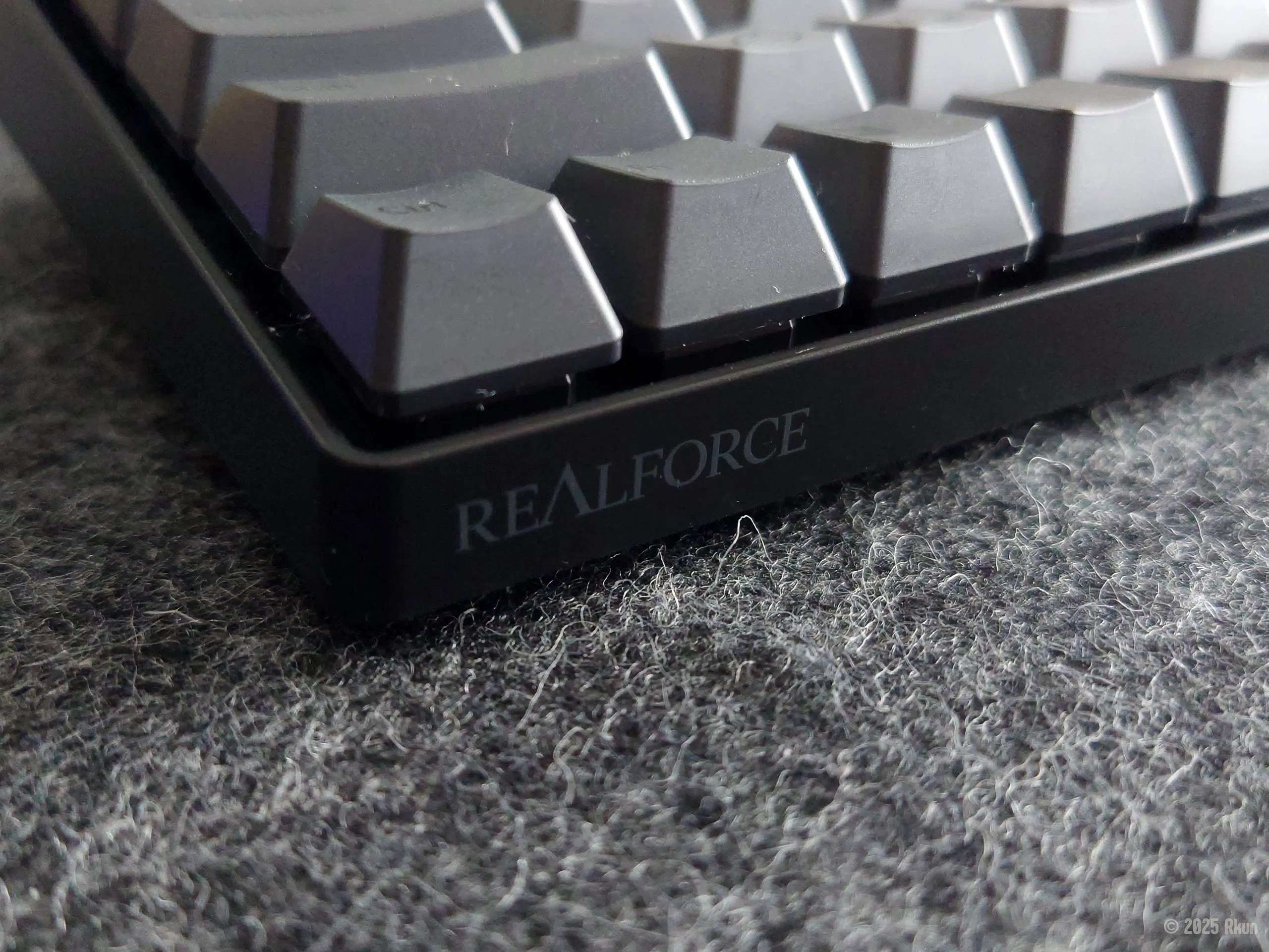REALFORCE RC1】イイ感じのキーボードです！｜Rkun