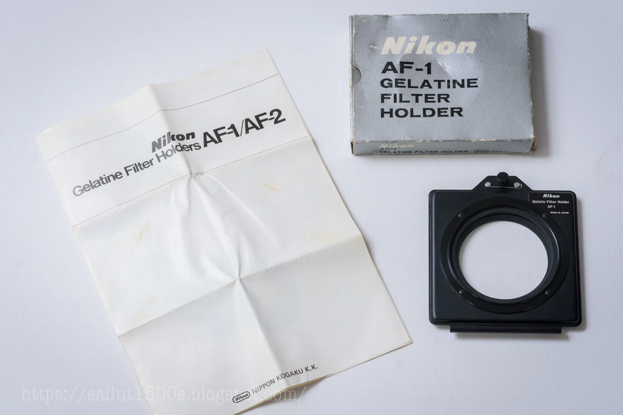 Nikon AF DC135F2D 元箱 付属品完備 フィルター レンズフードとゼラチンフィルターホルダーの話】ニコンゼラチン