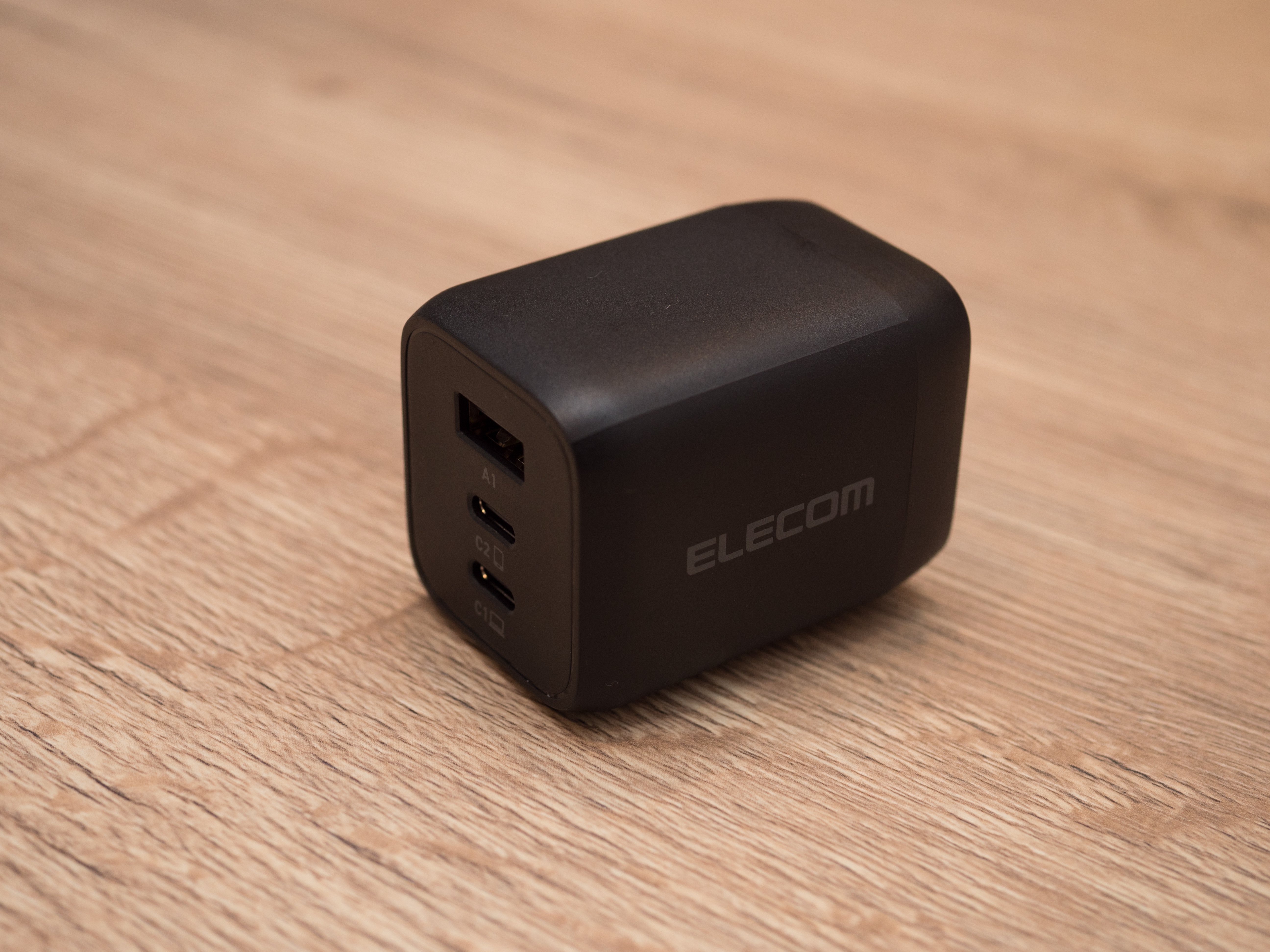 エレコム ELECOM EC-AC4465 USB Power Delivery 65W キューブAC充電器(C×2+A×1) - EC-AC4465WH