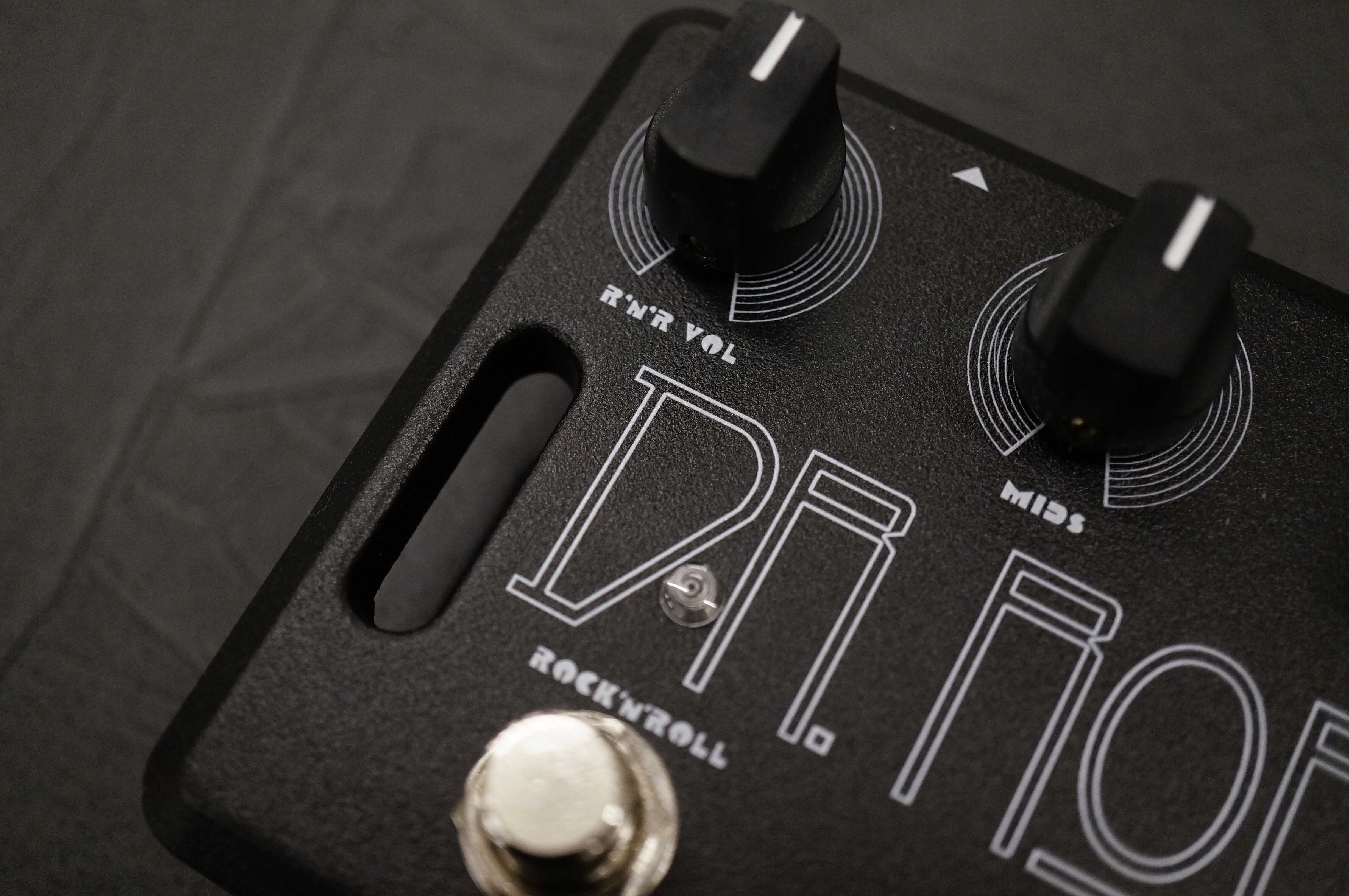 Aclam Guitars Dr.Robert v2に限定”Whole Lotta Loud”デザイン！｜Lep