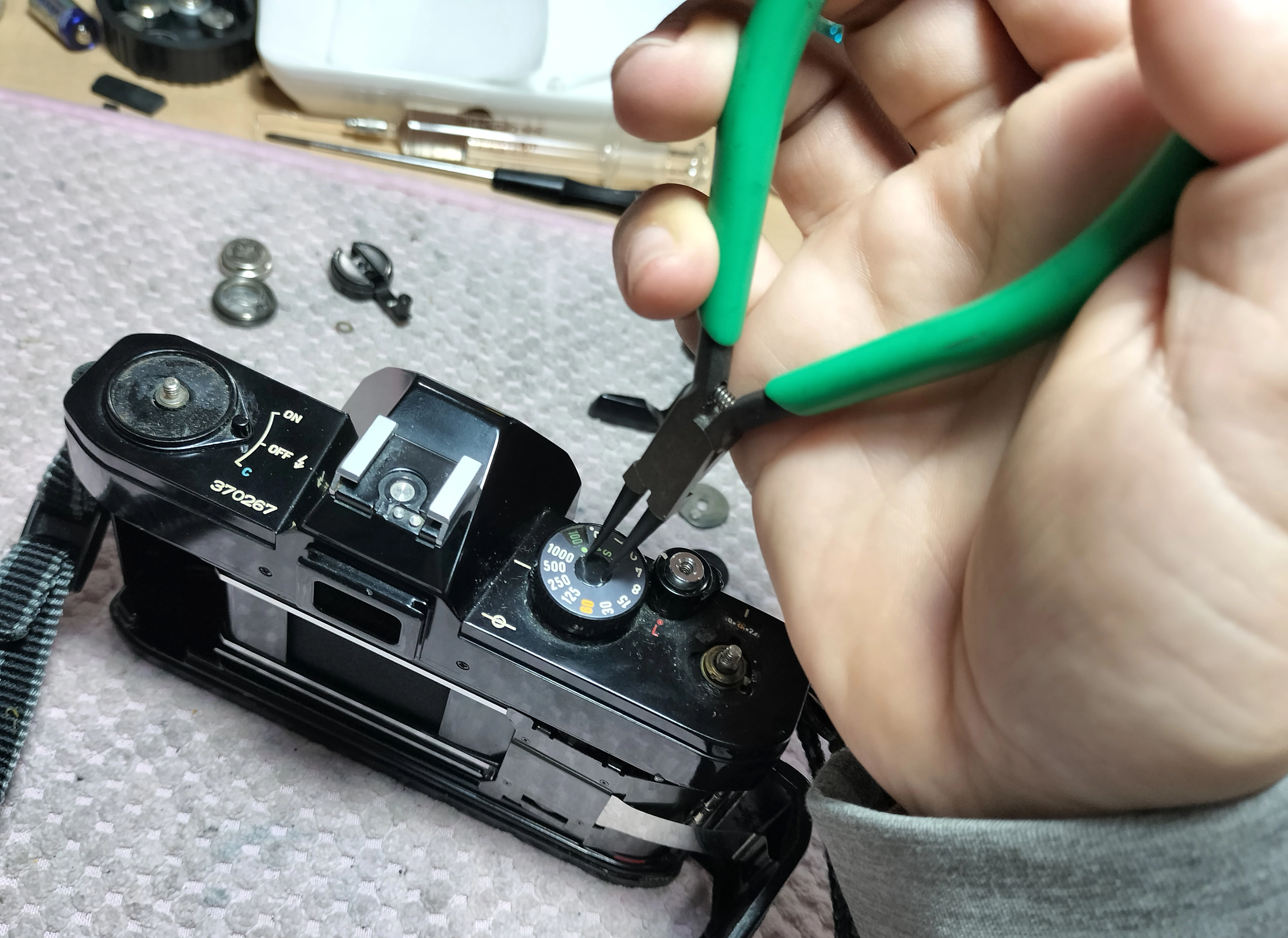 Canon FTb-Nの分解｜フィルムカメラ修理のアクアカメラ