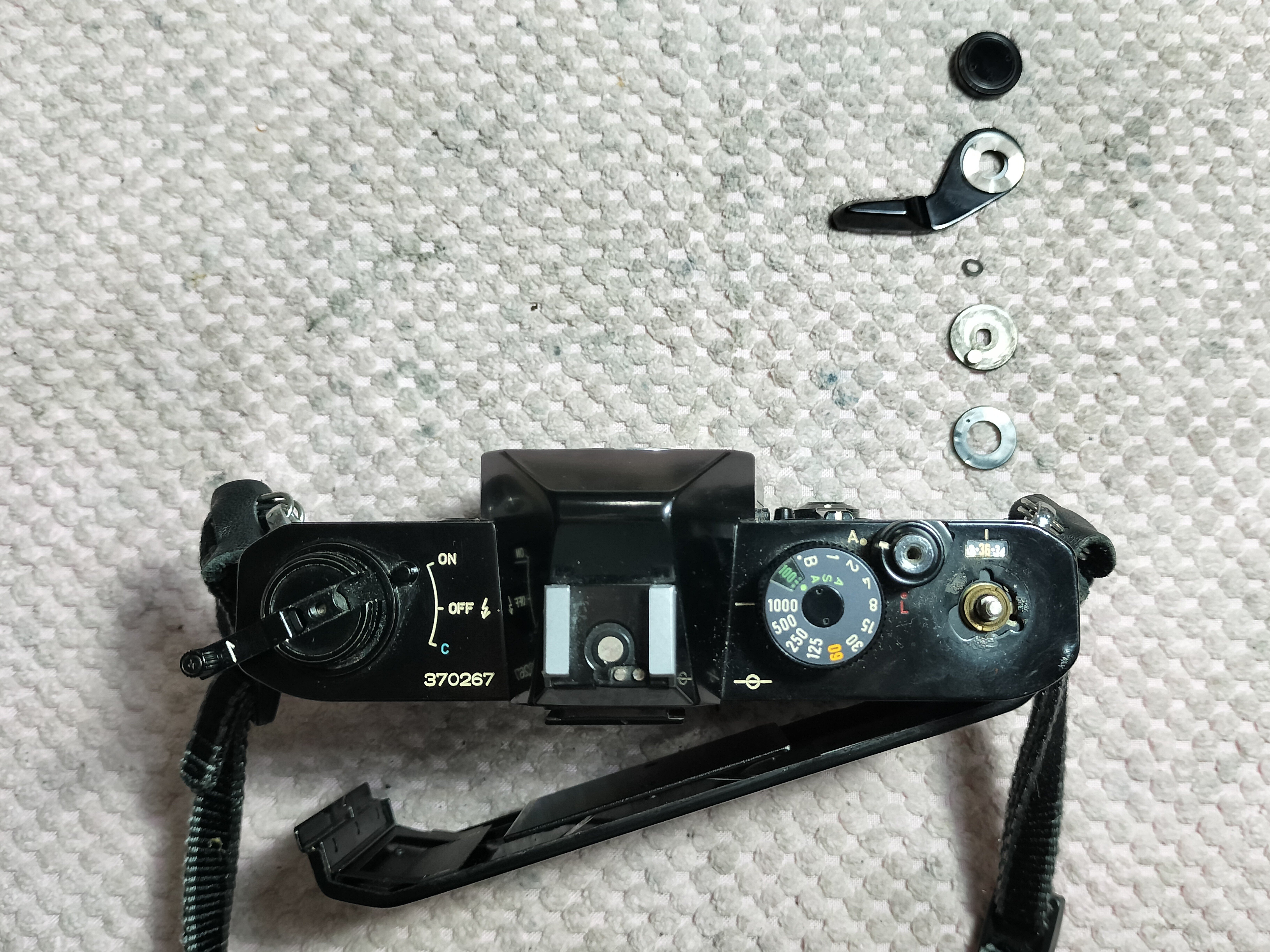 Canon FTb-Nの分解｜フィルムカメラ修理のアクアカメラ