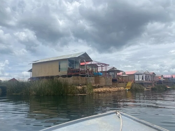 🇵🇪ペルー】#33 チチカカ湖の浮いているウロス島に泊まったよ｜リエ