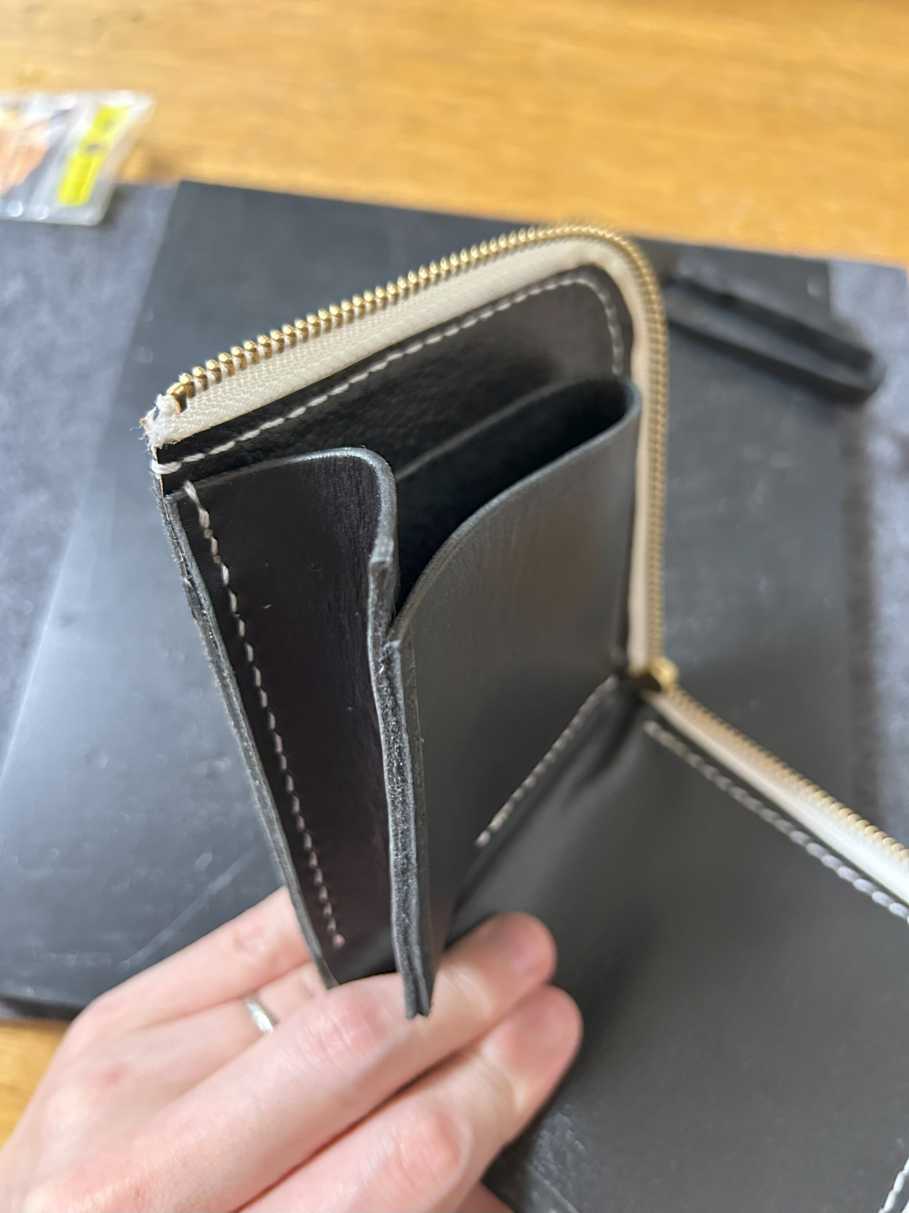 レザークラフト】ミニ財布が完成｜ゼットマン