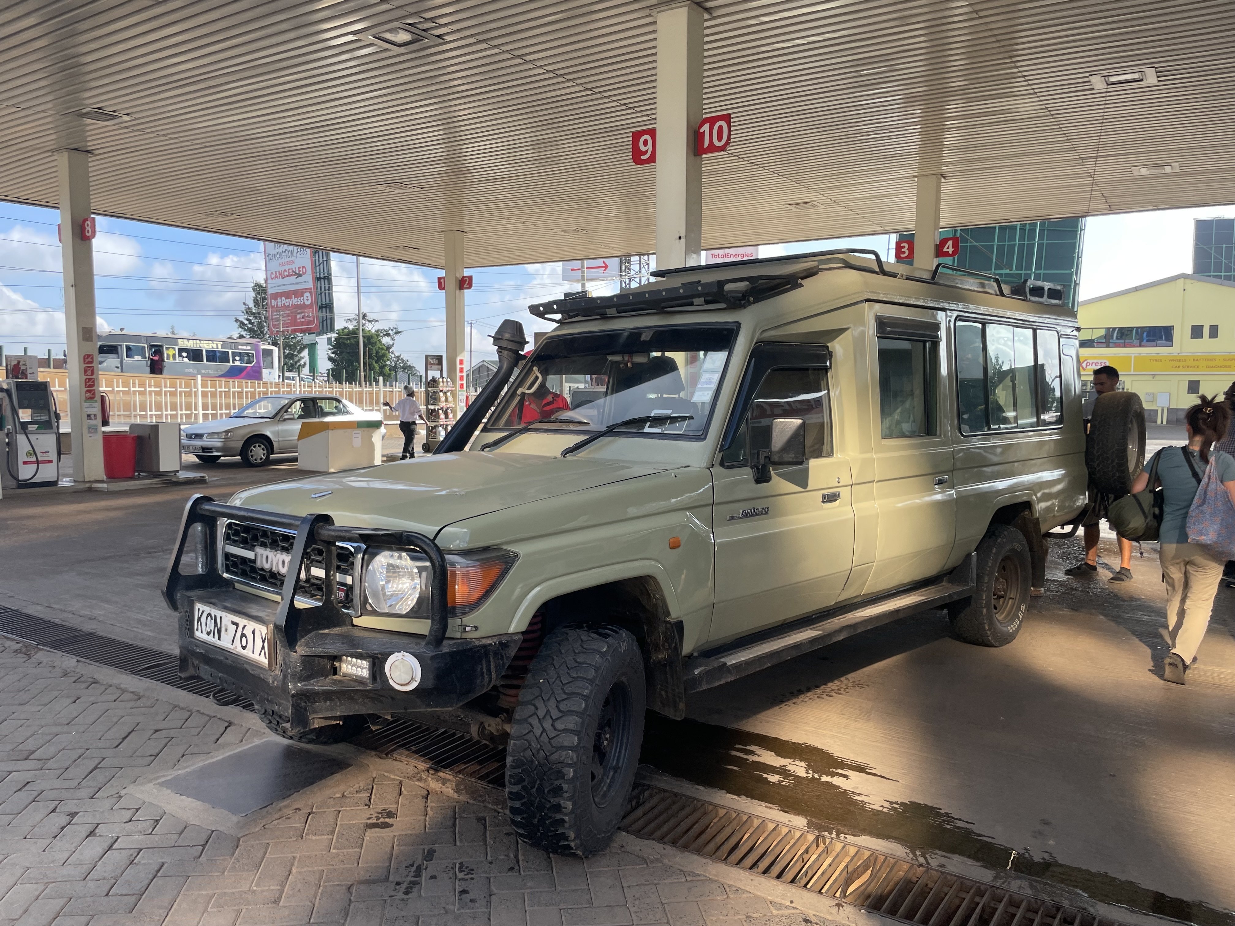 マサイマラ サファリへ - 移動日、マサイ族に注意｜人生の夏休み