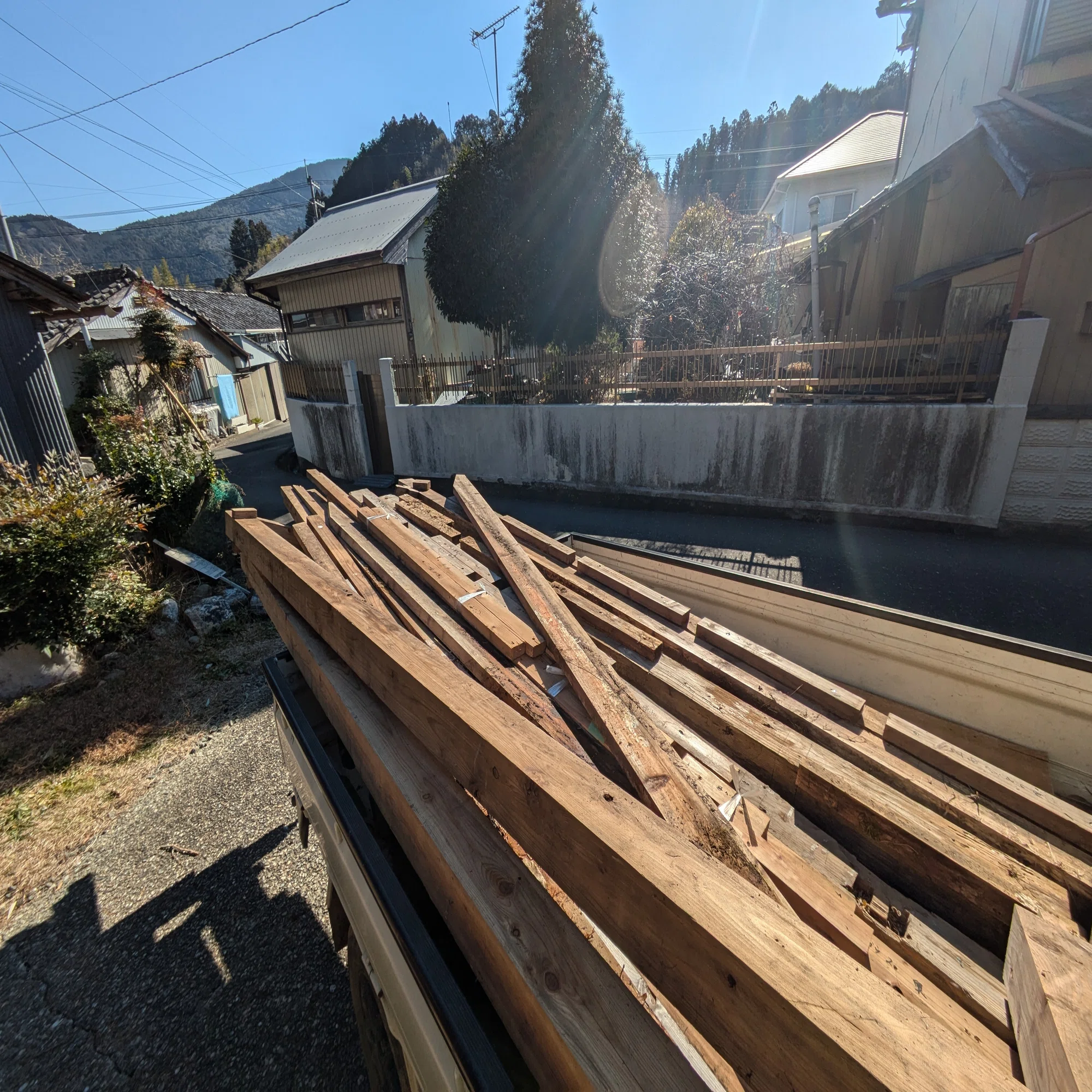 DIY】ニワトリ小屋をつくってみた｜合同会社 土佐べる【四国の民泊 一 