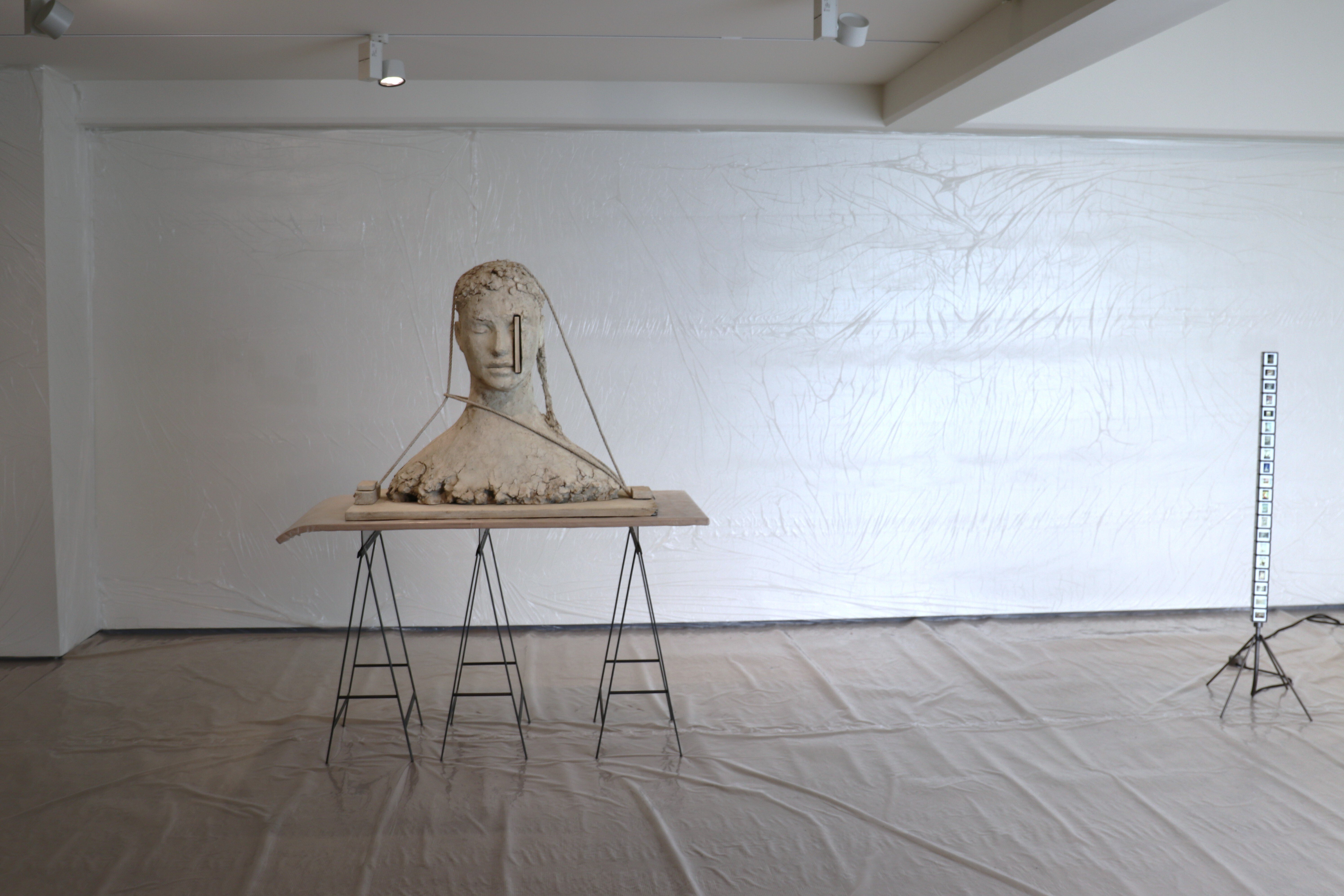 時間が凍った空間で- マーク・マンダース「Silent Studio」(-3/8