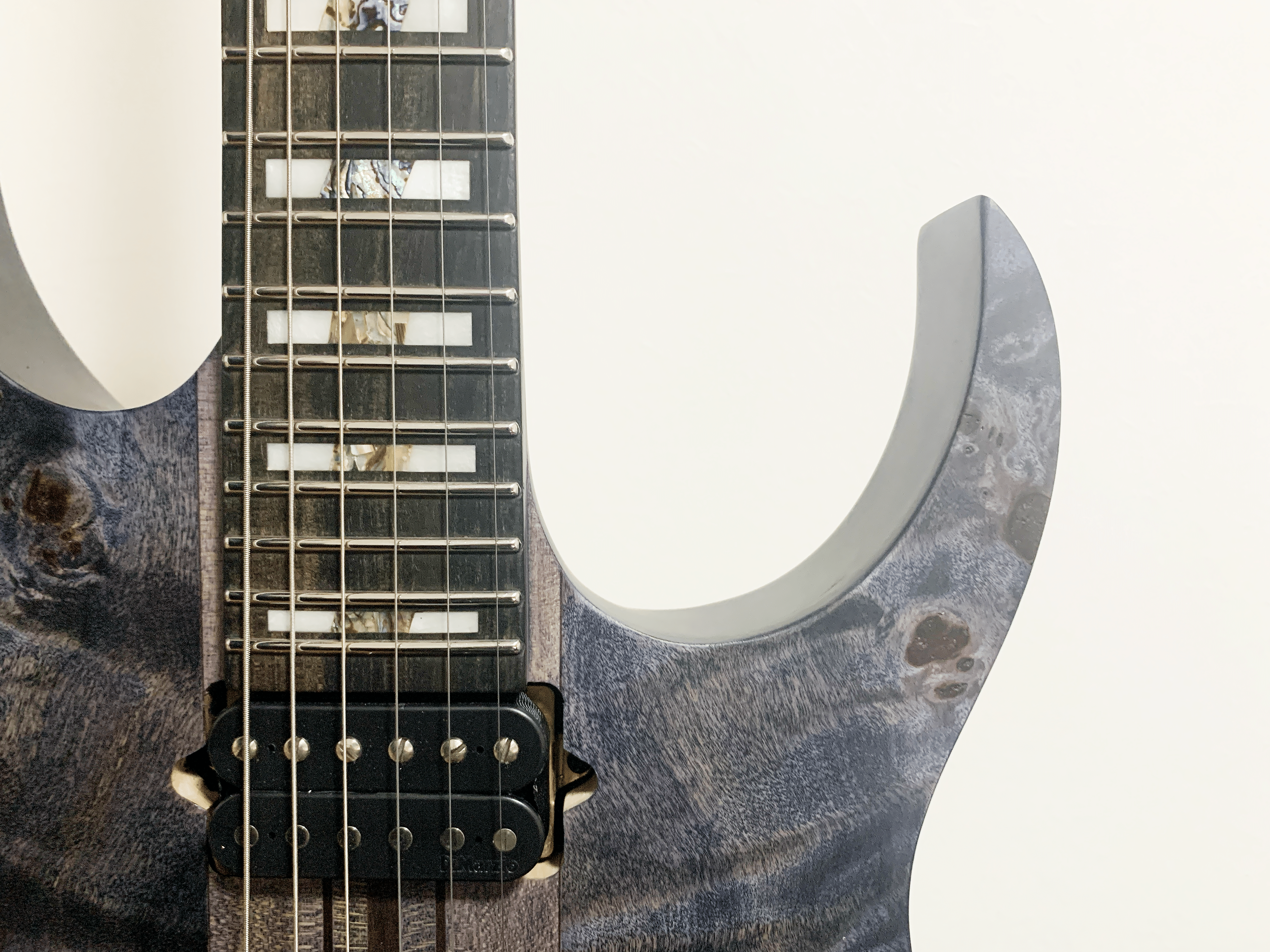 機材レビュー】Ibanez RGT1221PB-DTFを購入。軽量で気軽に弾けてスルー