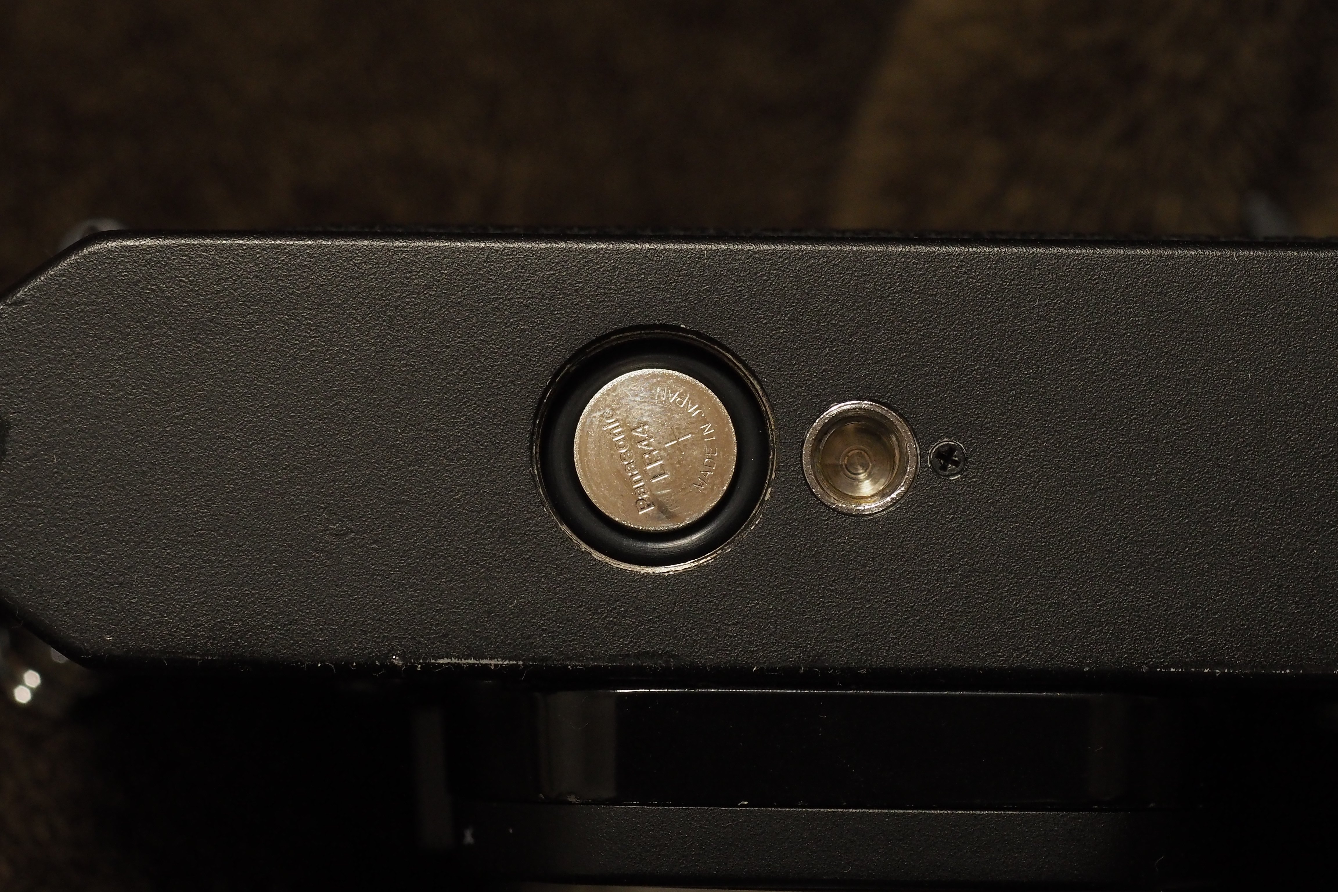 PENTAX SPFに代用電池としてLR44を使う方法｜アトリエデルタ