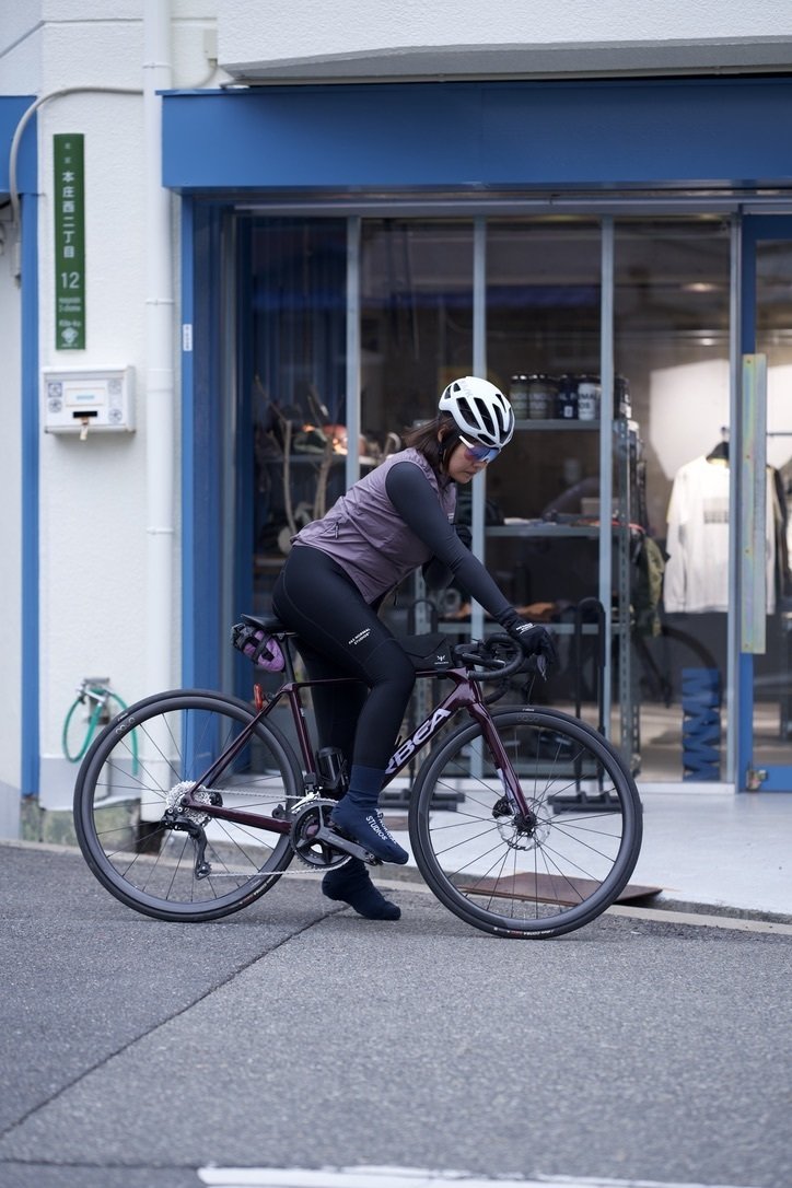 PAS NORMAL STUDIOS/ 春の激しい寒暖差に。ジレ・ジャケットの選び方