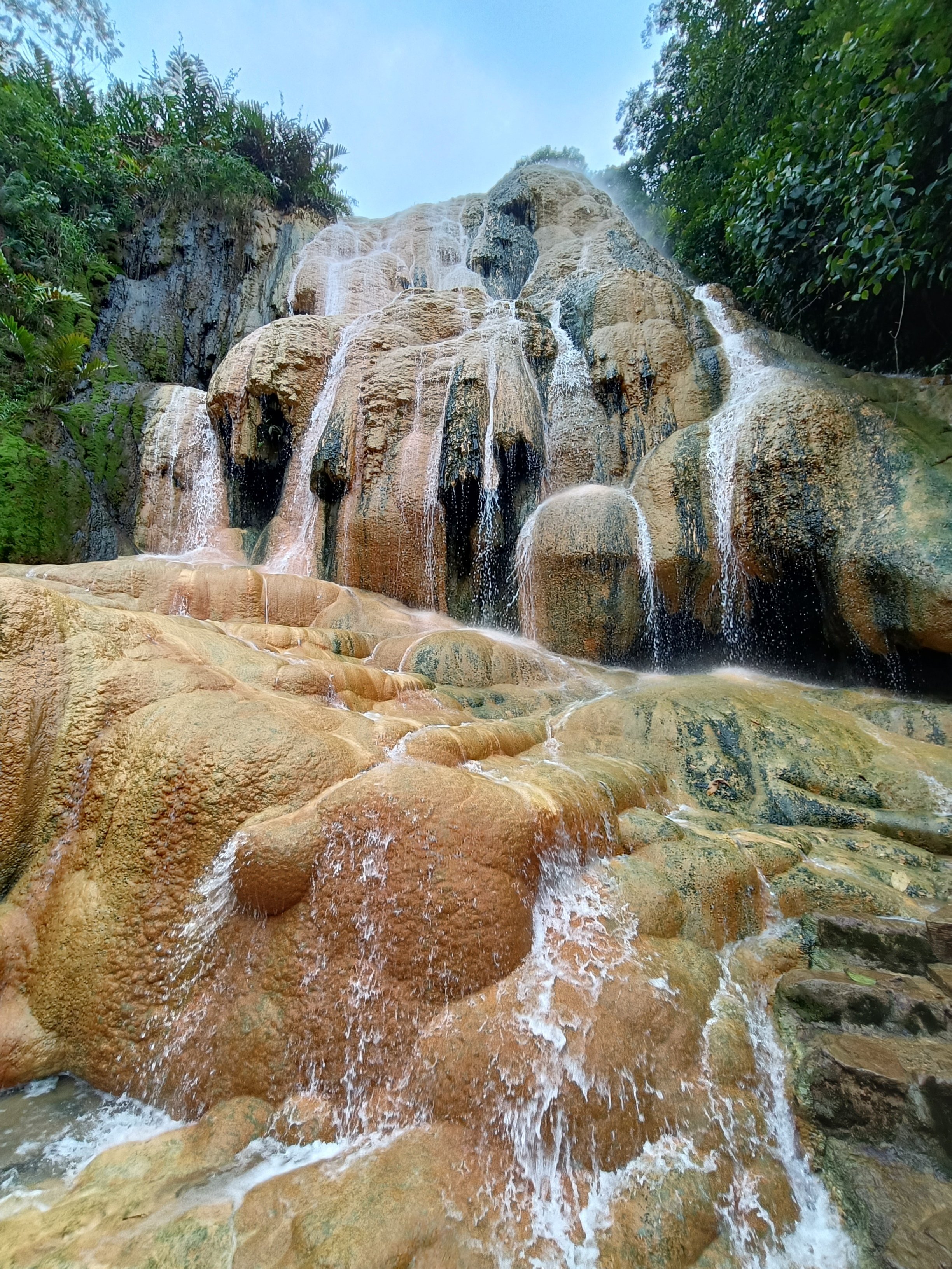 ジャワ島横断～ロンボック島まで 中部ジャワの温泉｜ウダマコト