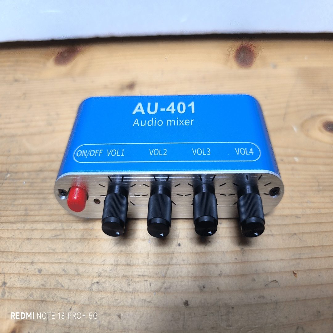 複数の入力を1つのスピーカーに出力】3.5mmミキサーAU-401簡易実機