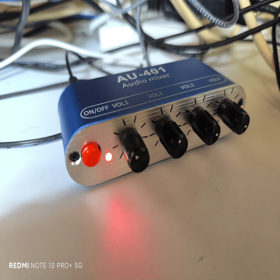 複数の入力を1つのスピーカーに出力】3.5mmミキサーAU-401簡易実機