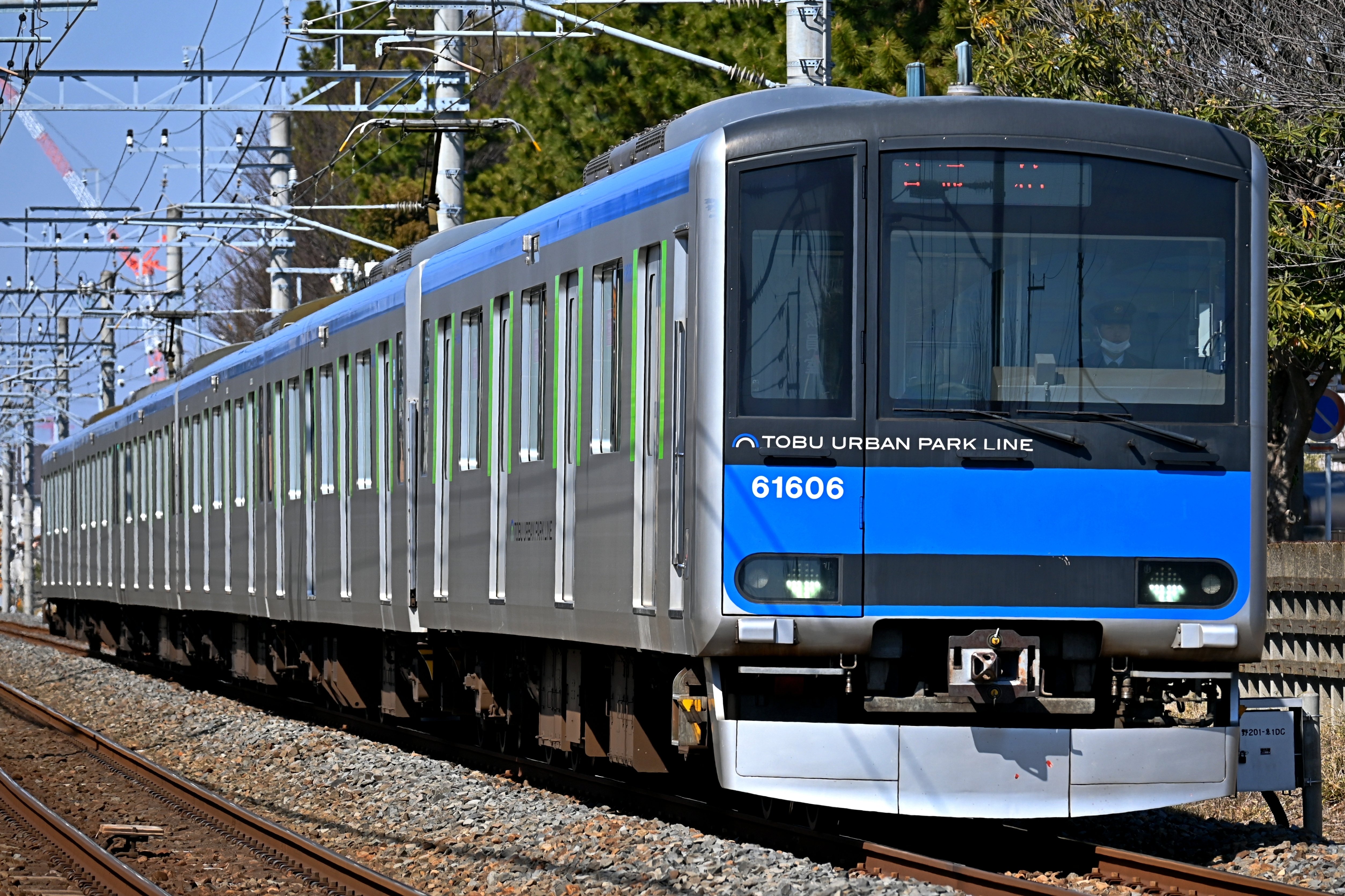 野田線新時代！東武80000系 営業運転開始！早速2本が営業入り｜隣の