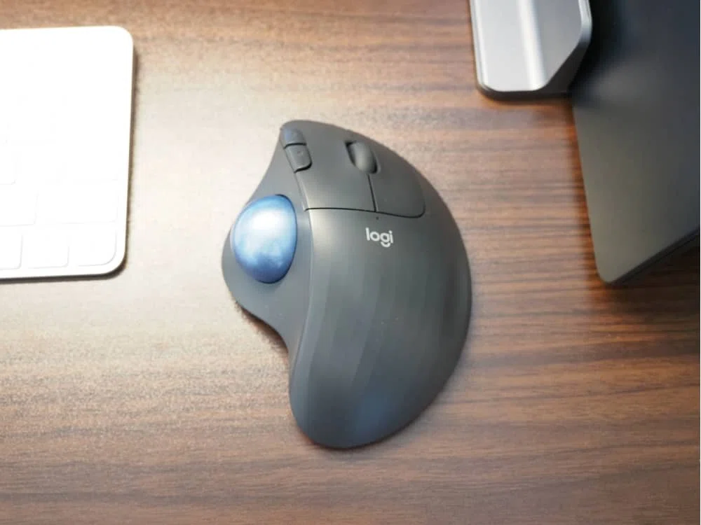 Logicool ERGO 575