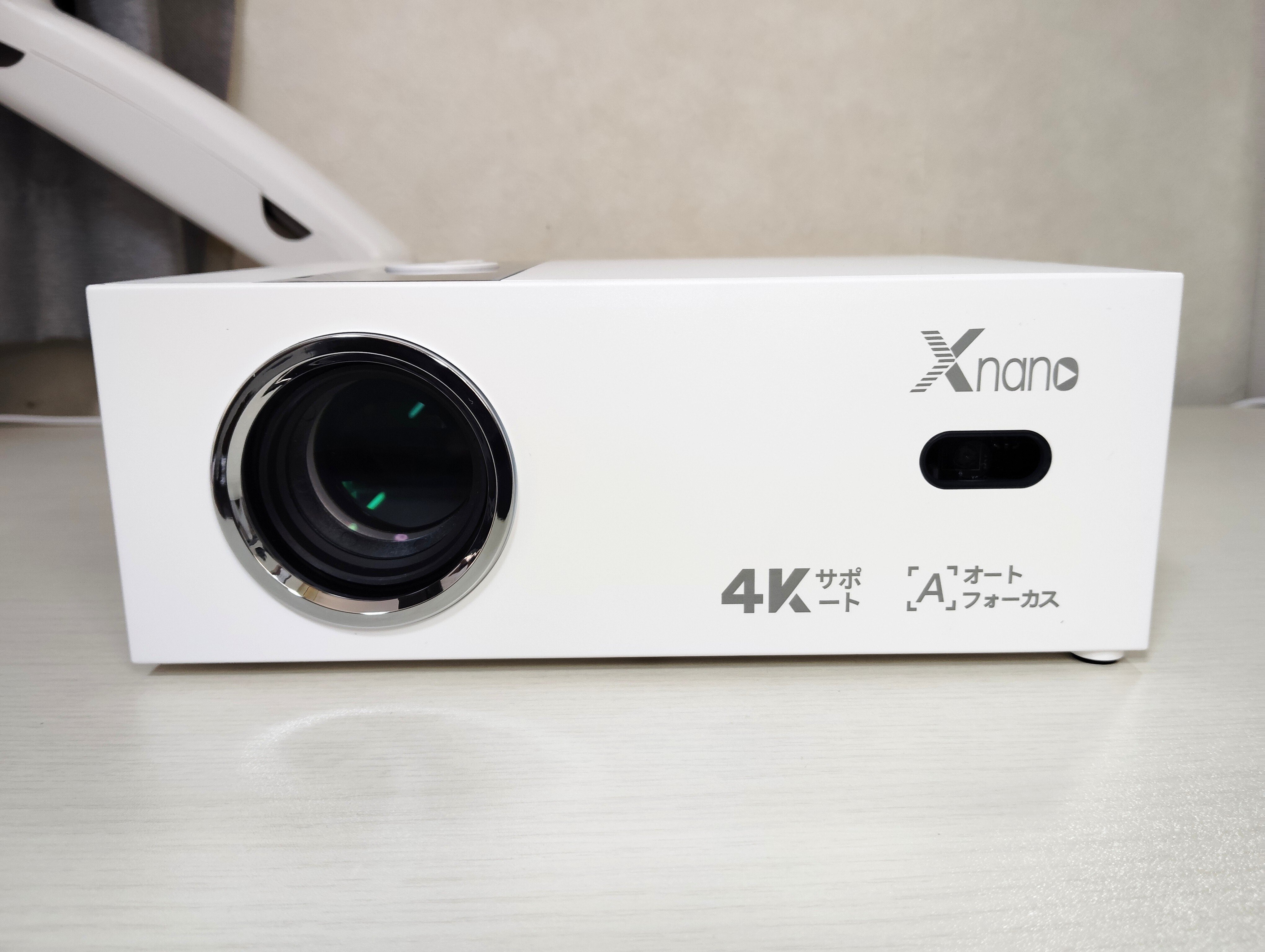 自宅で映画館気分！XNANO X6プロジェクターが実現する、最高の
