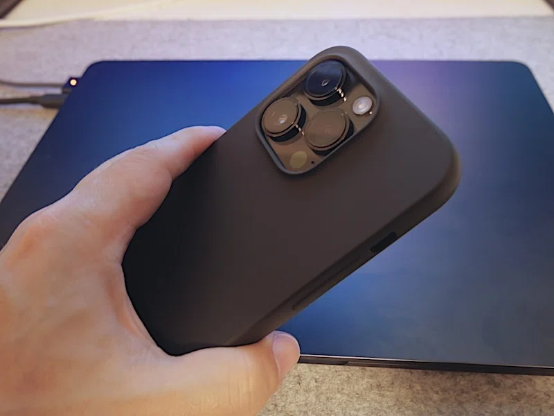 初めてのiPhone Proモデル 2025年に14 Proを使用してみて｜ヒロ