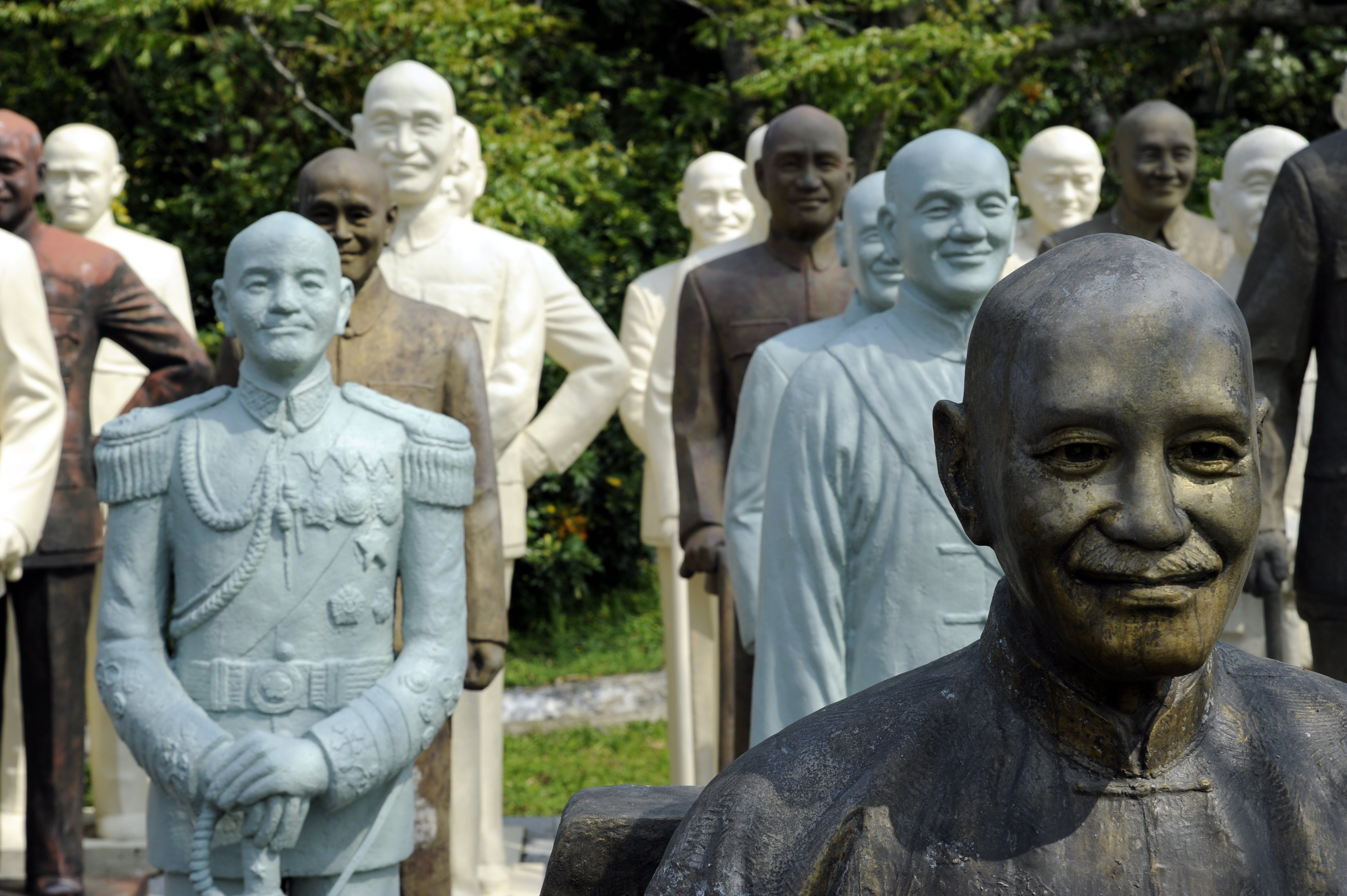 蒋介石像が200体！ 台湾・桃園の公園｜サラリーマン海外旅行
