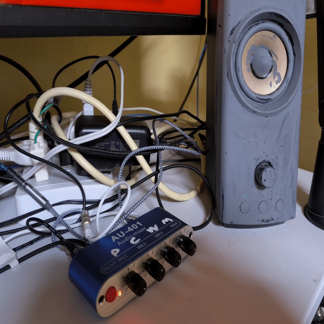 複数の入力を1つのスピーカーに出力】3.5mmミキサーAU-401簡易実機