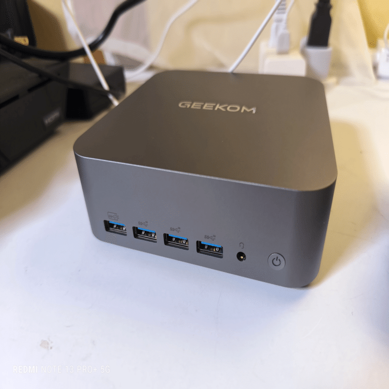 Core Ultra 7 155H搭載ミニPC！GEEKOM GT1 Mega実機レビュー｜重藤 六