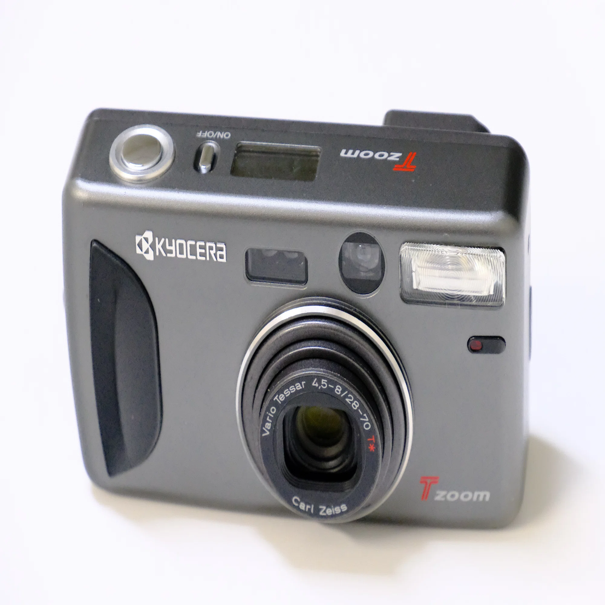 昔のフィルムカメラ（京セラTzoom）で撮ってみる｜Heira.K