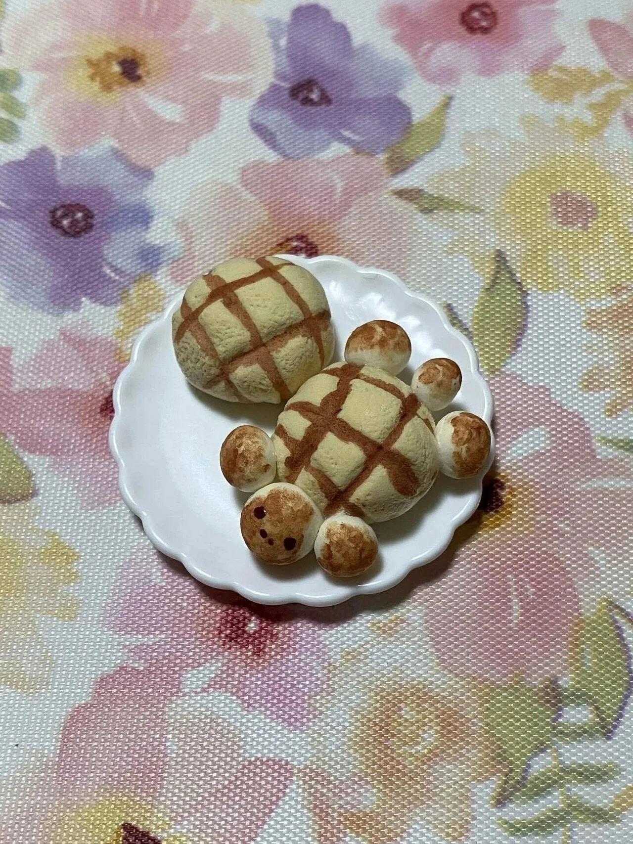 ちびあかぽん 本物みたいなミニチュアスイーツ｜えいみ