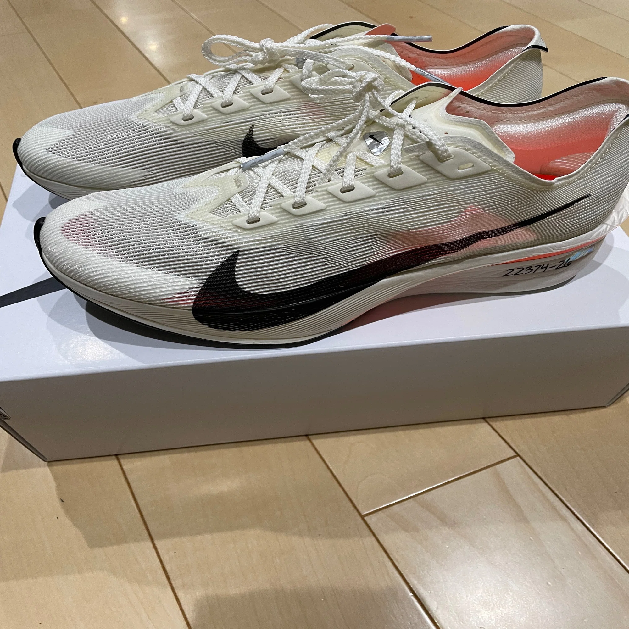 メタスピードエッジパリ レビュー(ヴェイパーフライ4、ストリーク 