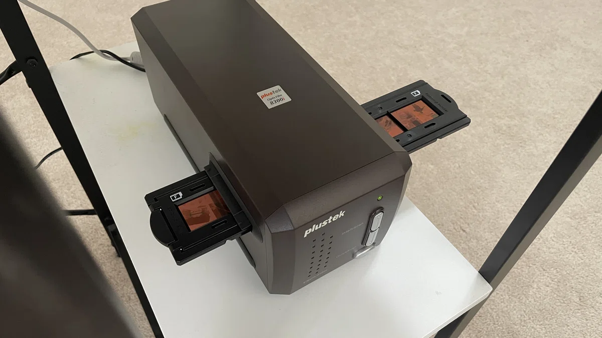 Introducing the Plustek OpticFilm 8300i Ai｜MOJA MOJA