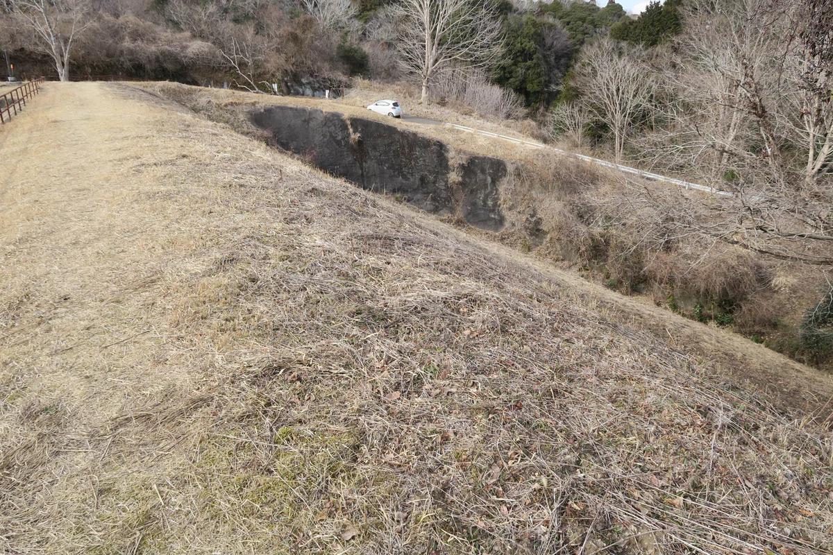 蔵持ダム 千葉県 堤体 天端 小規模アースダム