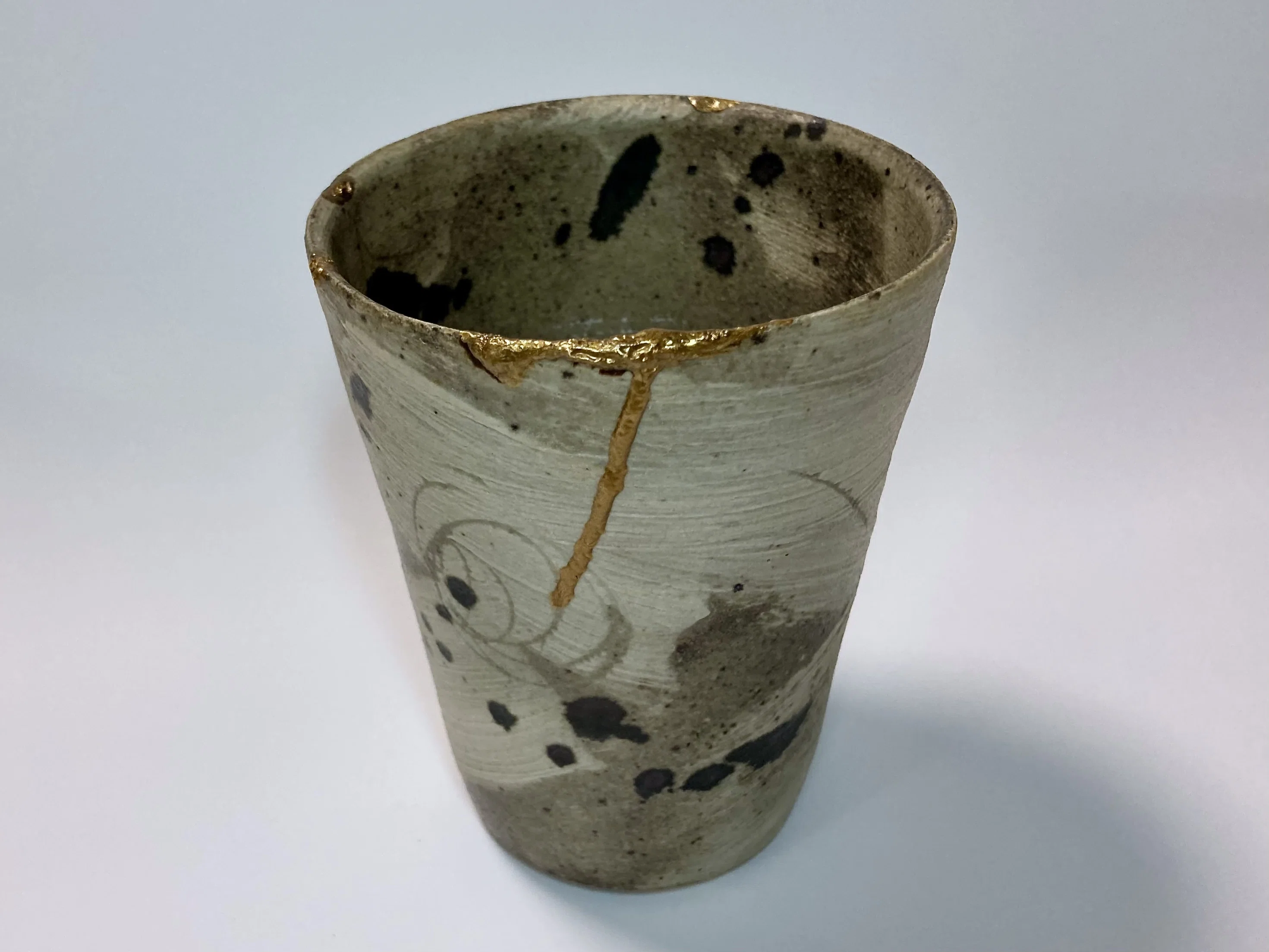 号外】現代風の金継ぎ的陶器修理に挑戦してみた！③｜萬蔵（MANZOU）