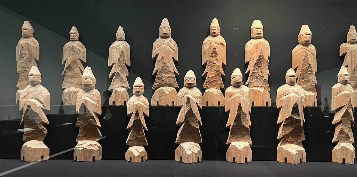【お加津】円空仏　彫刻　お手製　遺品整理 なぜ美しく装飾したものを作らないのだろう｜「魂を込めた 円空