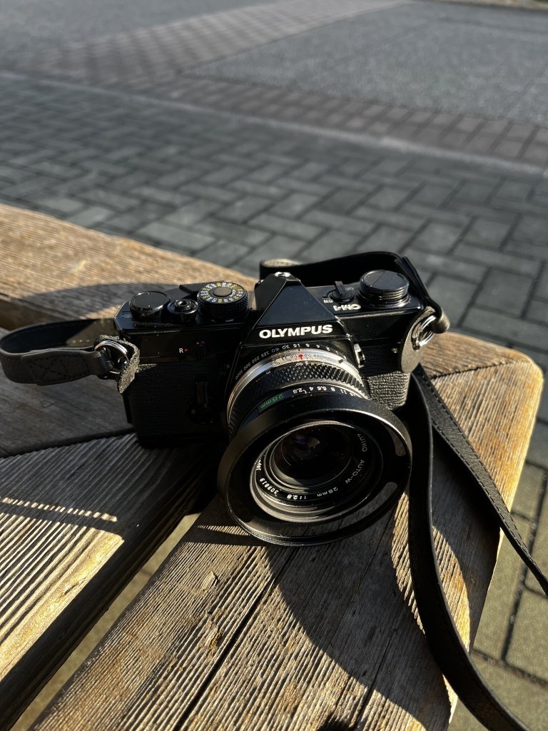 22.Excellent Camera OLYMPUS OM-1〈カメラ〉|神成 22.Excellent Camera OLYMPUS OM-1〈カメラ〉|神成