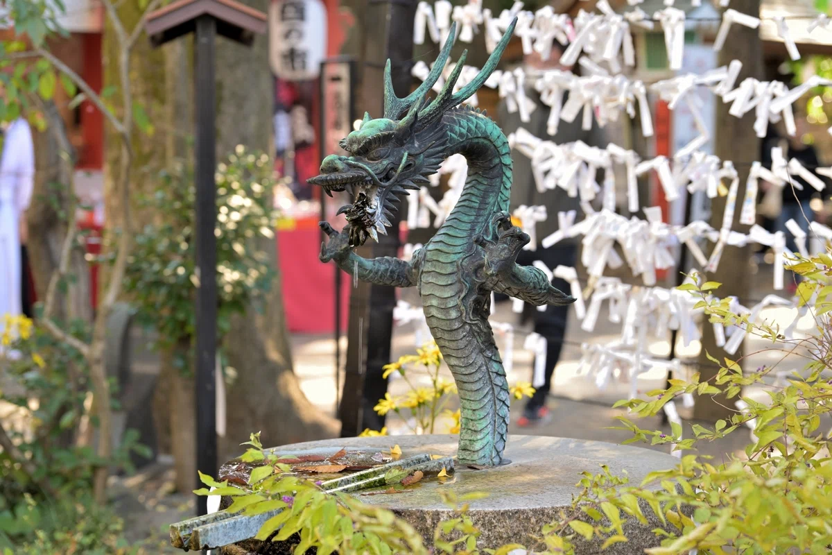 龍神とは?本当にいるの?ご利益は?|玄道|龍神の導きで運気上昇