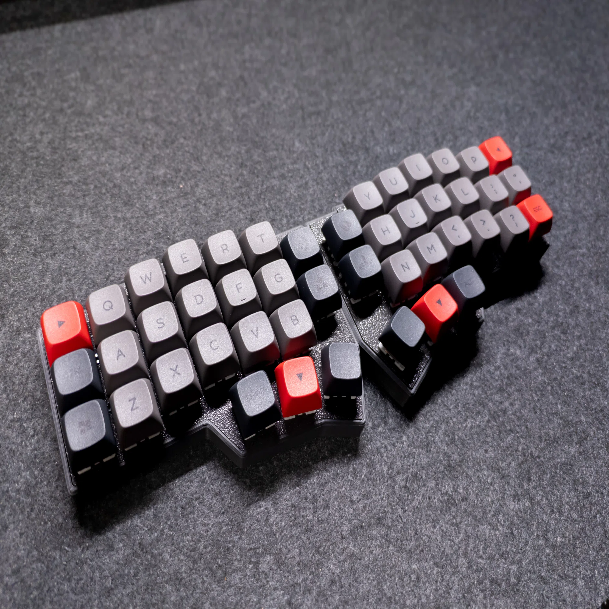 キーボード沼】Corne V4 Cherry │ 自作キーボードを使ってみた感想 