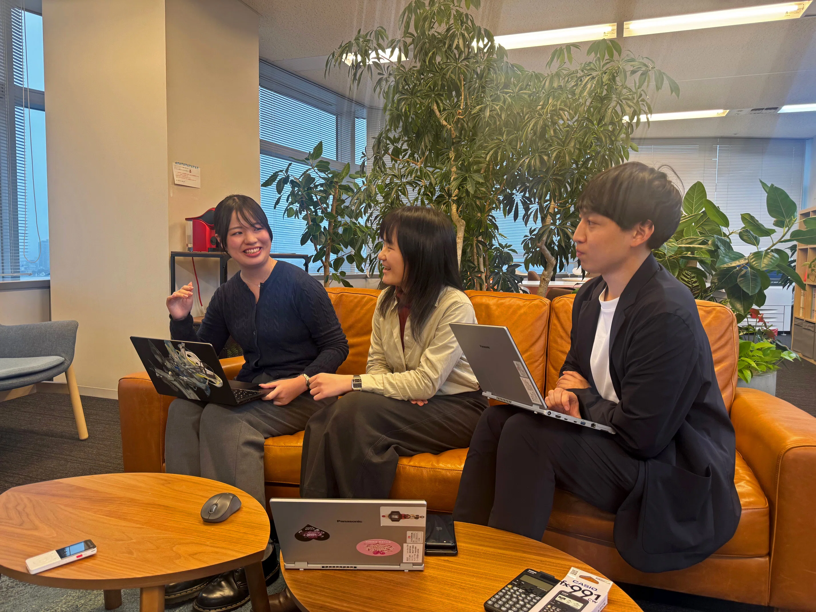 入社してからの1年を振り返る！―2024年度社員座談会 前編―｜カシオ