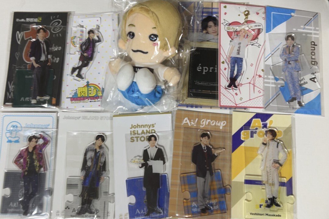 Amazon.co.jp: Johnny&Associates. なにわ男子 【 アクリル