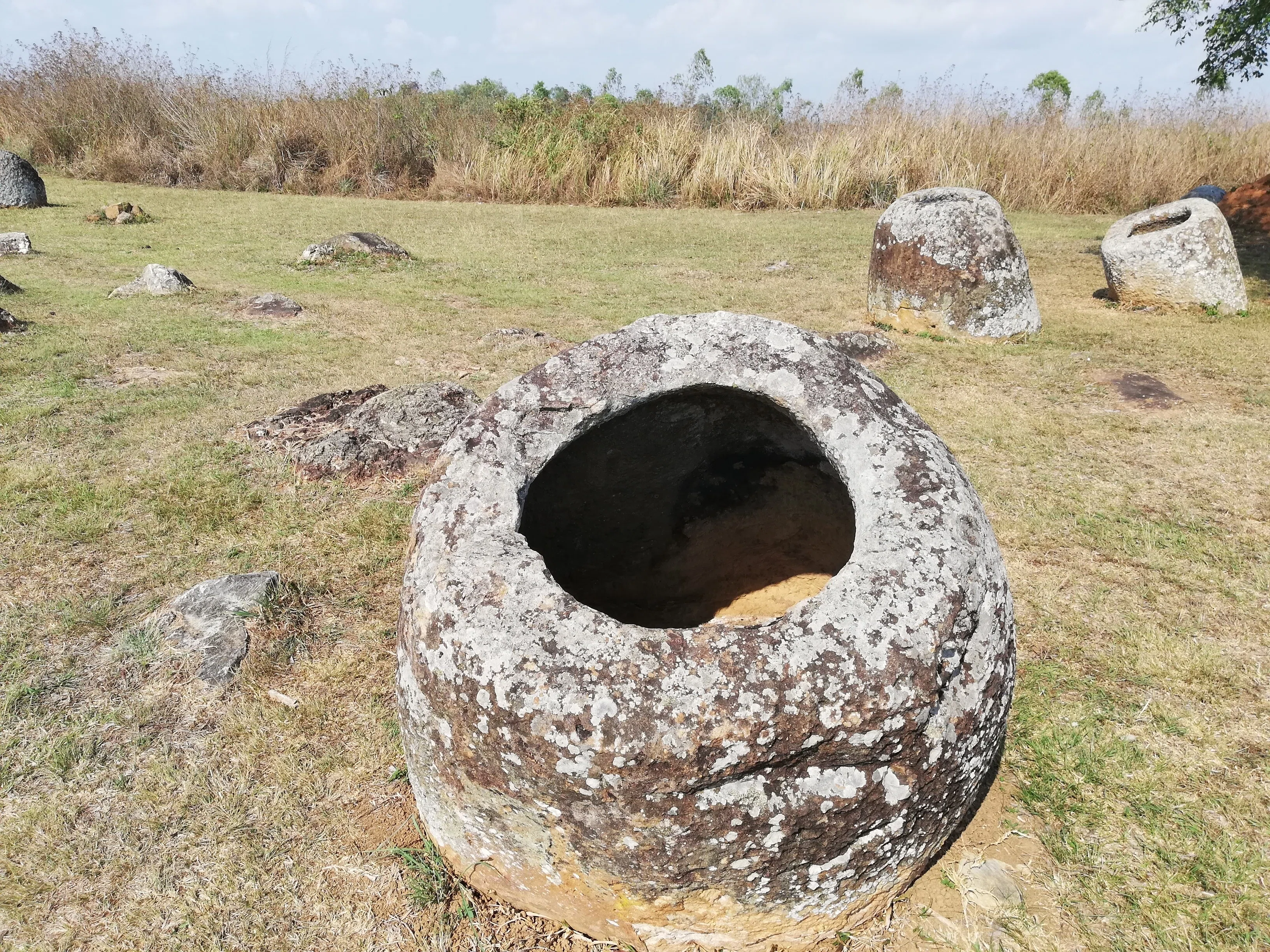 世界遺産訪問494件目：ジャール平原の巨大石壺群(ラオス)｜くぬるぷ