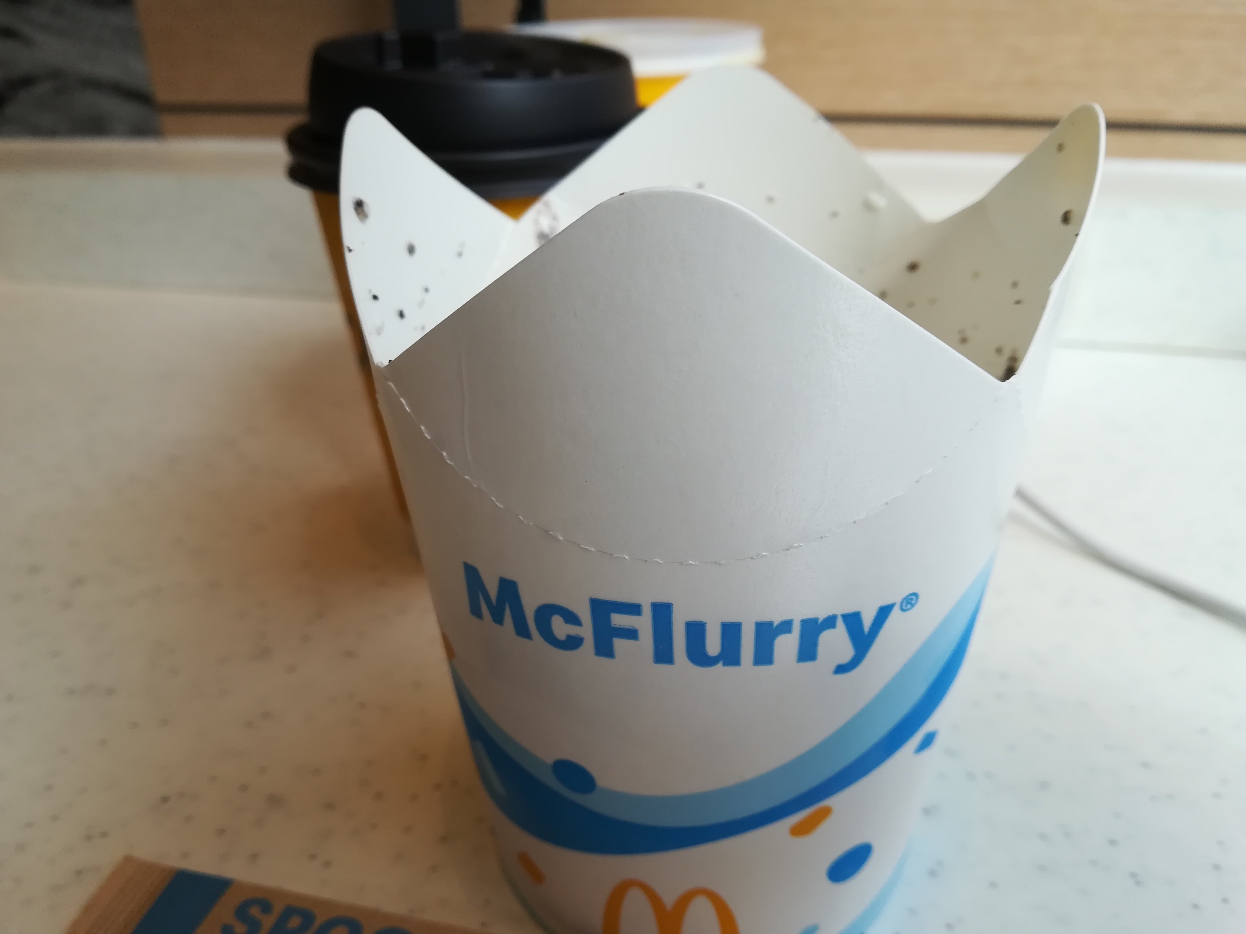 アメリカのMcFlurryと全然ちがう！ 日本のマックフルーリー