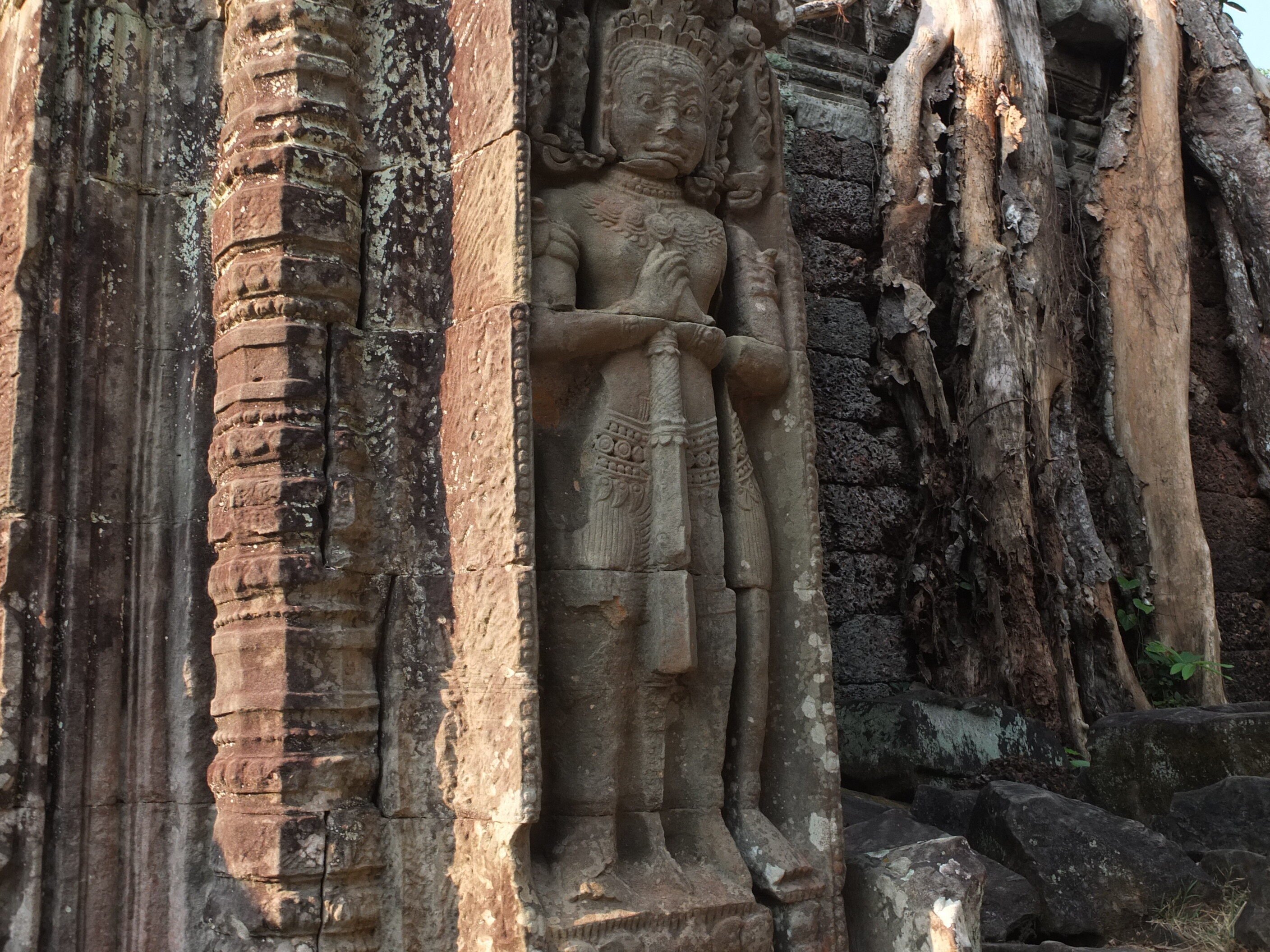 遺跡探訪112】 ジャヤヴァルマン7世の正妻・後妻像？(Preah Khan,12